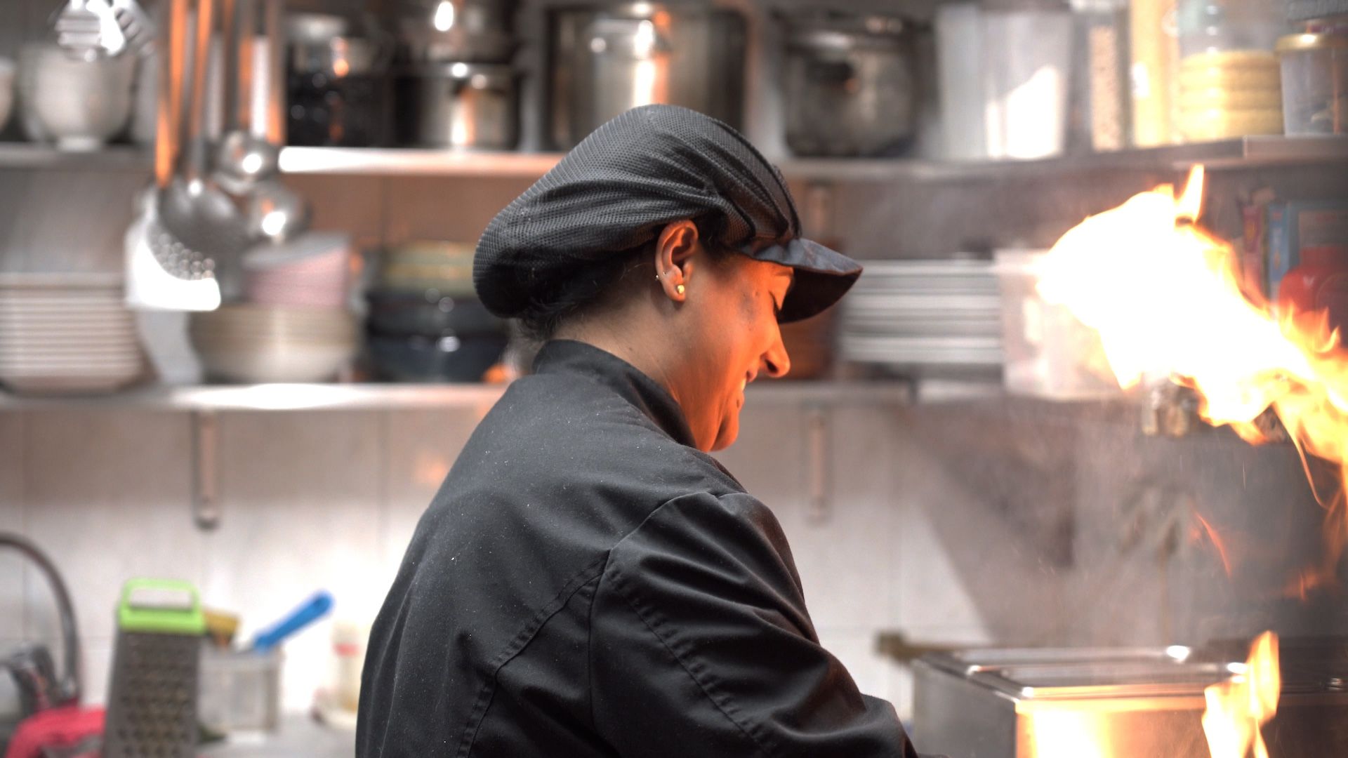 Arrels llunyanes, cors propers Arrels llunyanes, cors propers