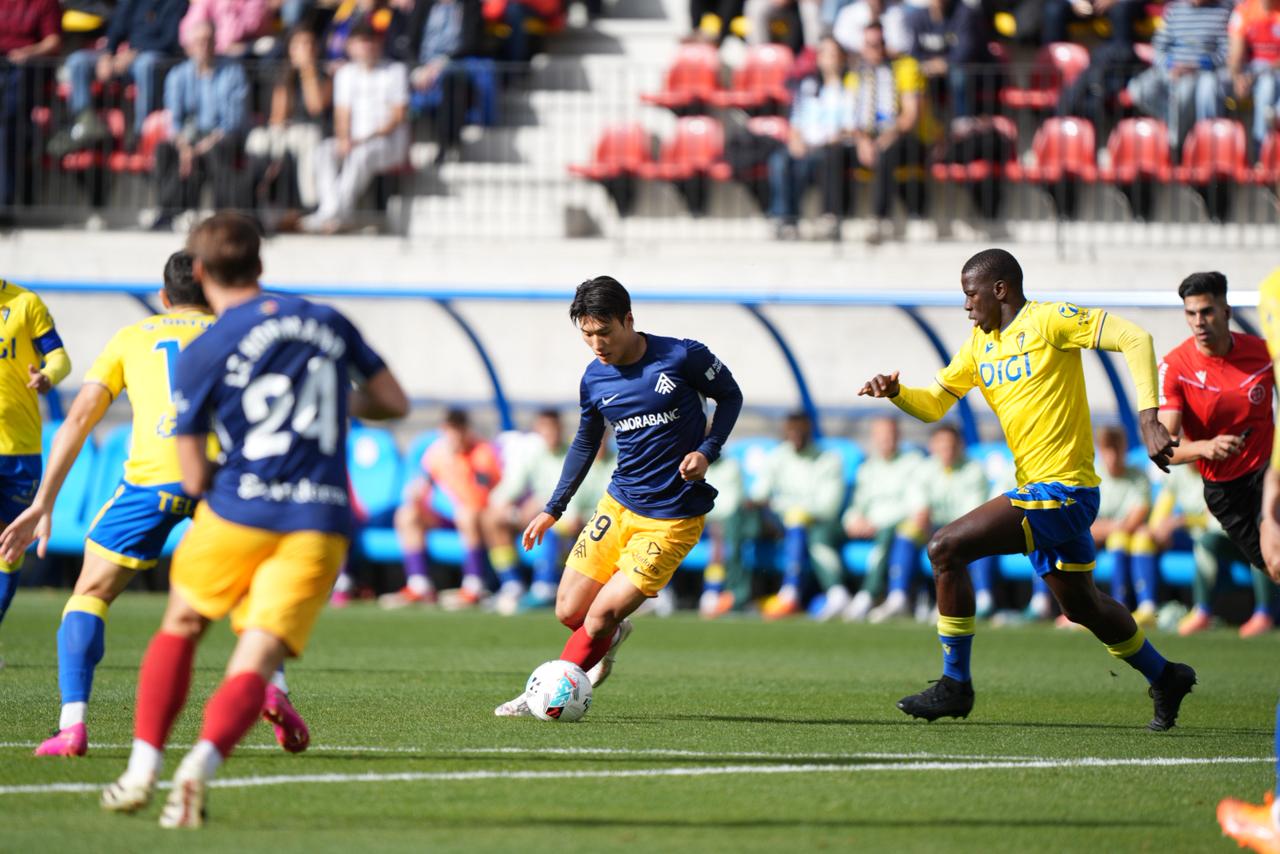 Minsu ha estat, altra vegada, el millor jugador del partit. Minsu ha estat, altra vegada, el millor jugador del partit.