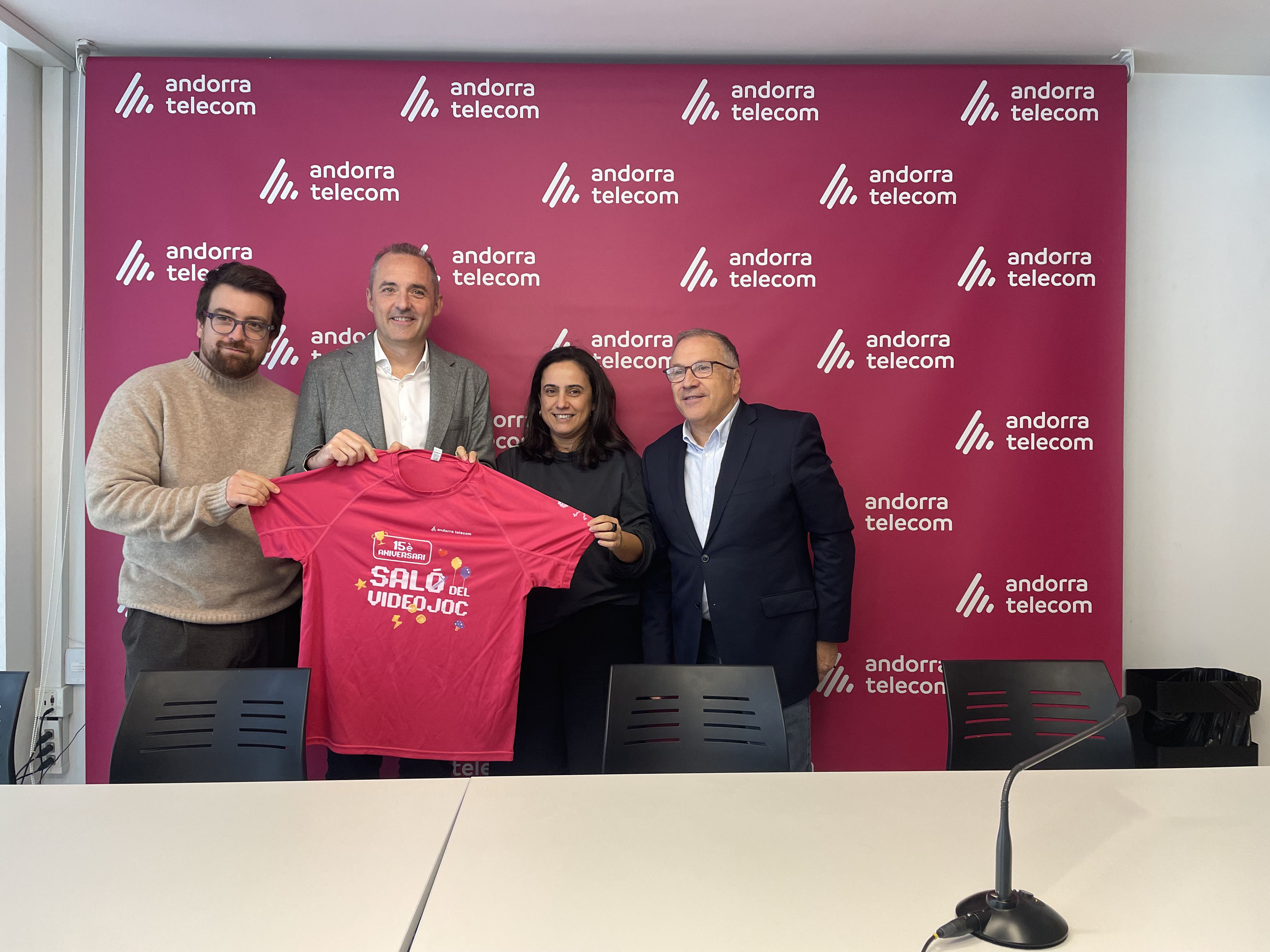 Jan Sau, Jordi Nadal, Paola Pereira i Valentí Closa en la presentació del 15è Saló del Videojoc.