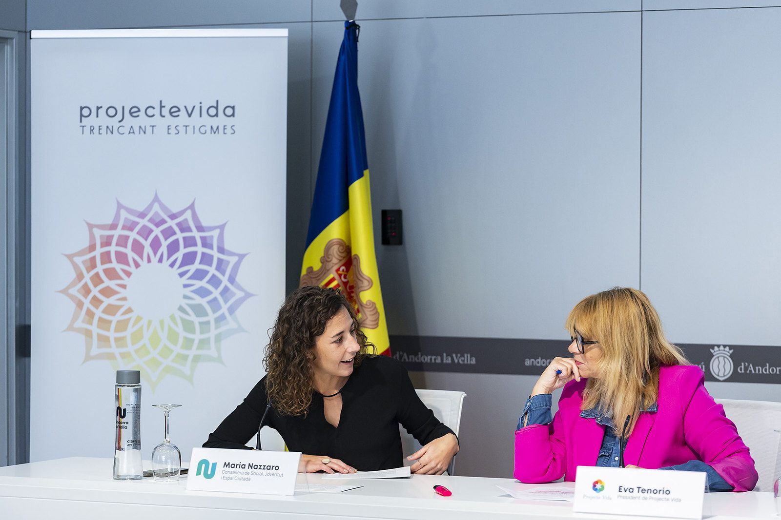 Maria Nazzaro i Eva Tenorio en la presentació de la 4a edició del Cicle de Prevenció de les Addiccions.