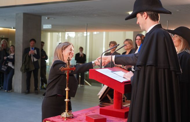 Acte de jurament de Cristina Bea, al vestíbul del Consell General. Acte de jurament de Cristina Bea, al vestíbul del Consell General.