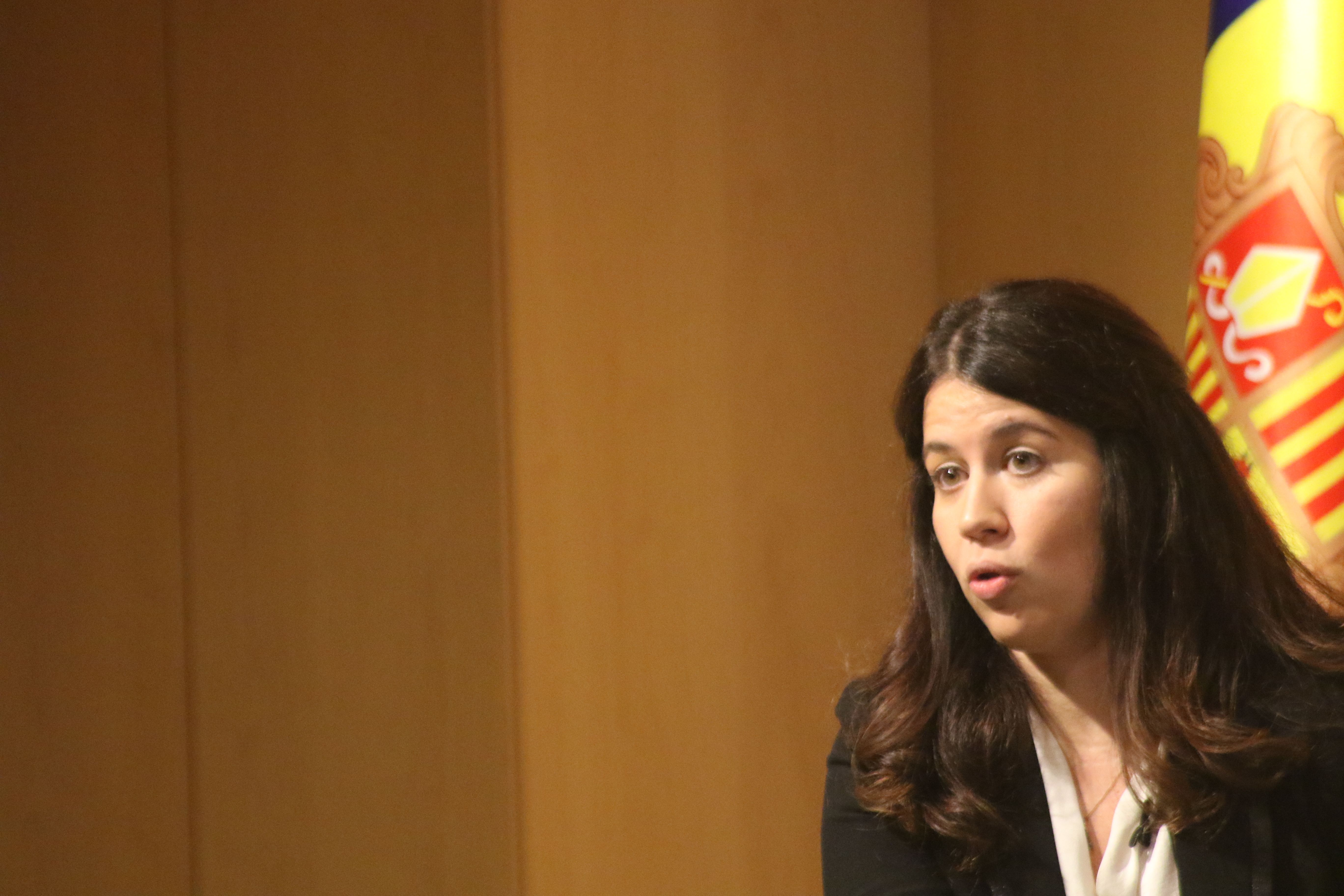 La fiscal Marta Villaverde durant la seva ponència. La fiscal Marta Villaverde durant la seva ponència.