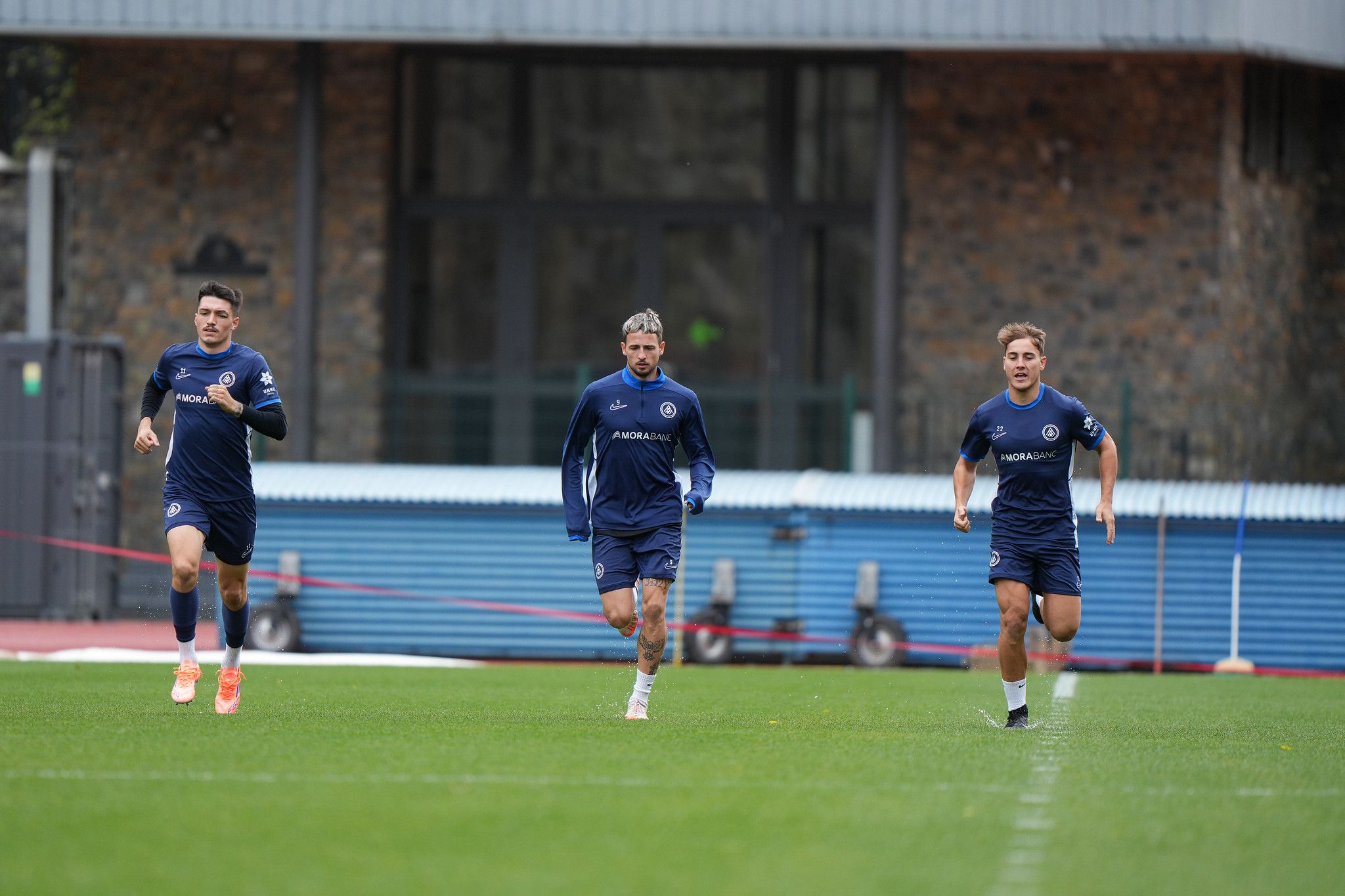 Els tres davanters centre de l'FC Andorra, preparant-se per a la visita a Osca. Els tres davanters centre de l'FC Andorra, preparant-se per a la visita a Osca.