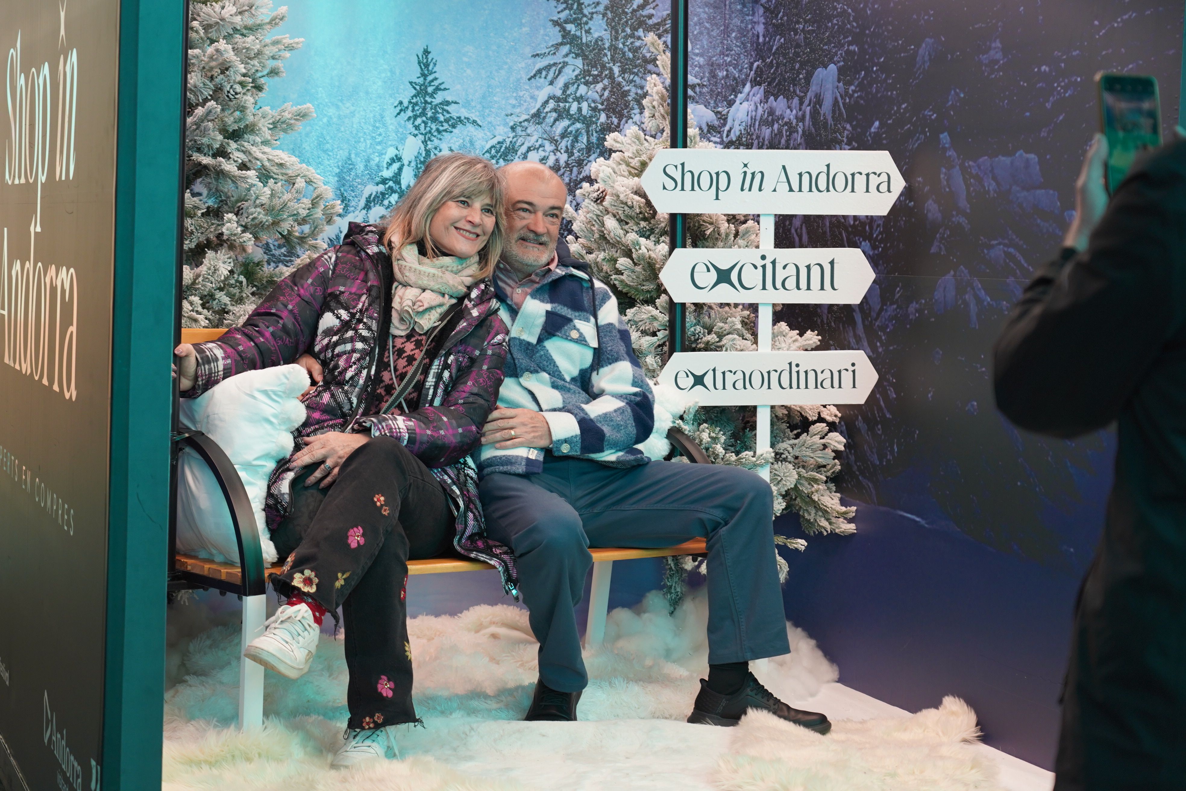 Una parella, en un dels espais per a 'selfies'.