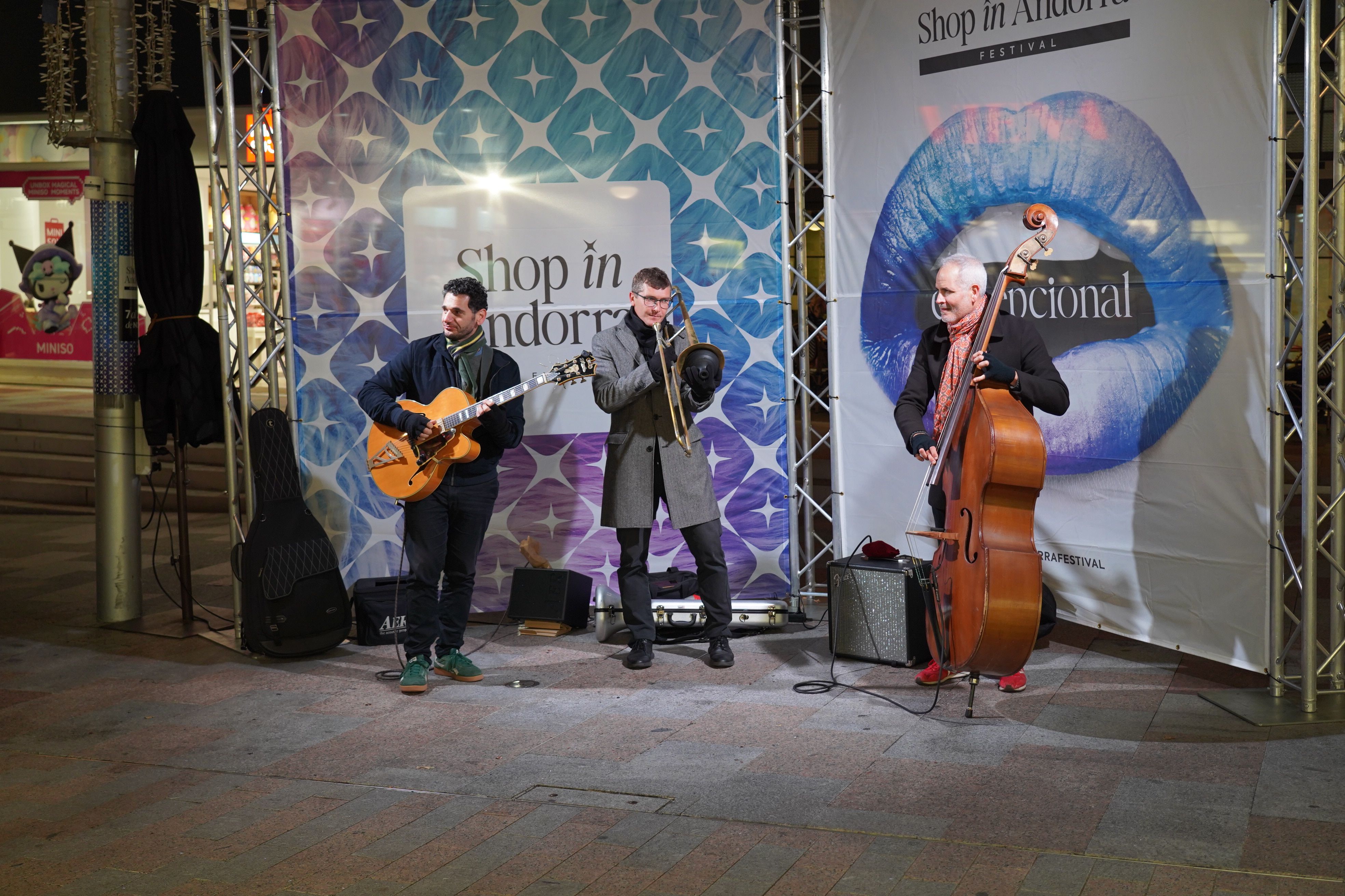 Una actuació musical en el Shop in Andorra d'aquest any.