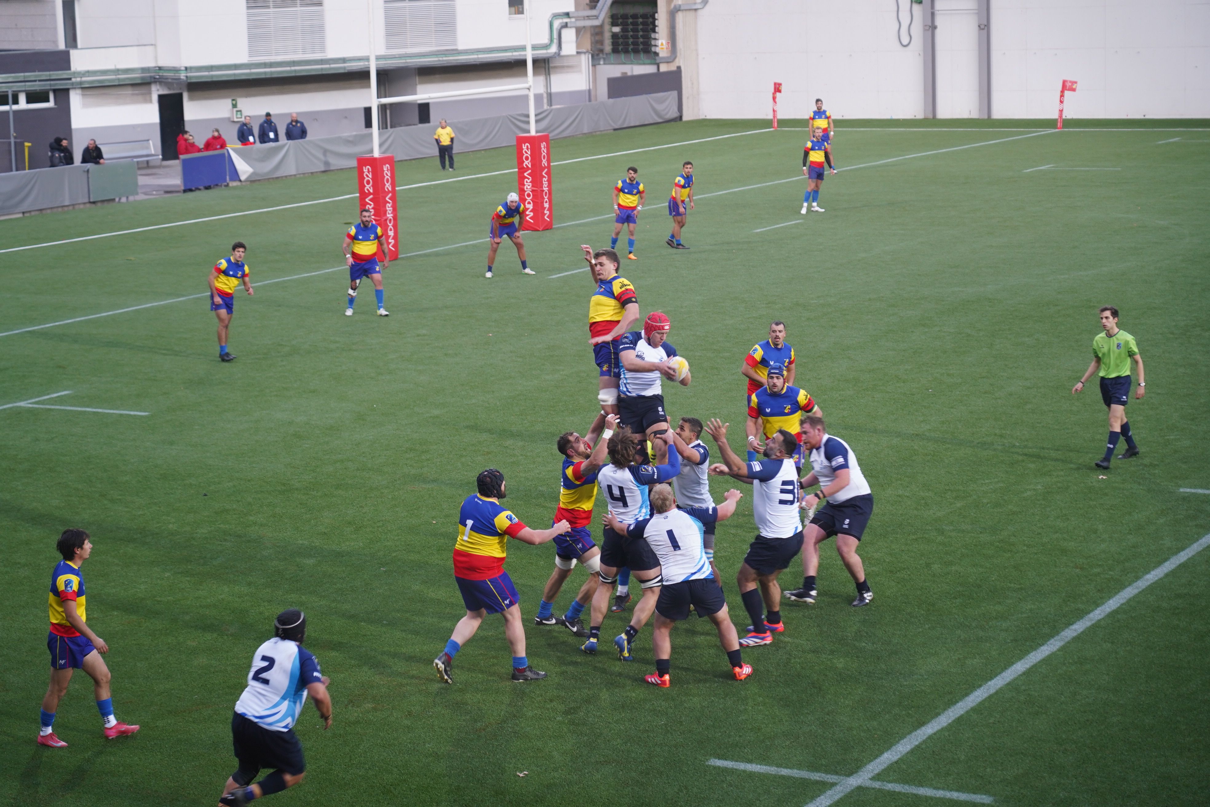 Andorra i Israel han disputat un duel molt físic.