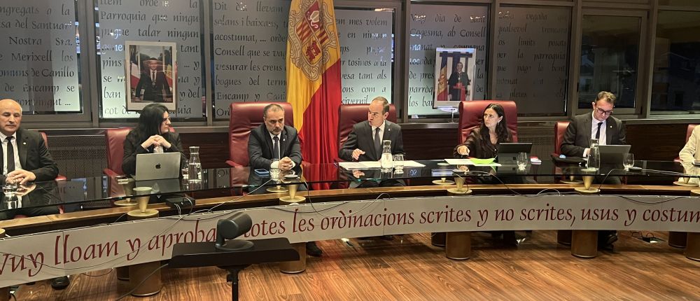 Un moment de la sessió de consell de Canillo. Un moment de la sessió de consell de Canillo.