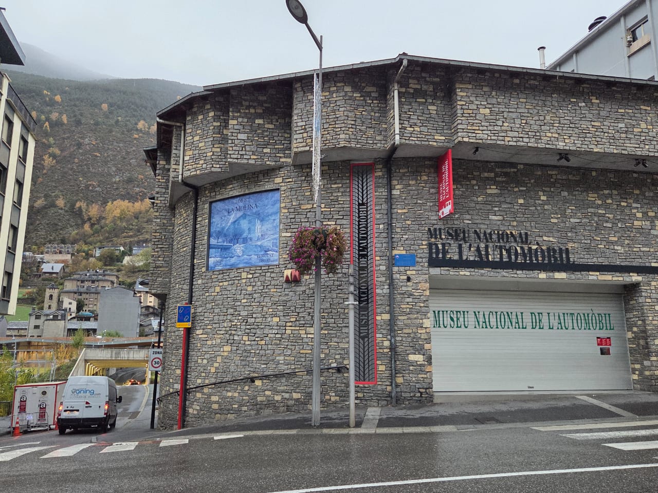 Vista del Museu de l'Automòbil, tancat des de fa mesos.
