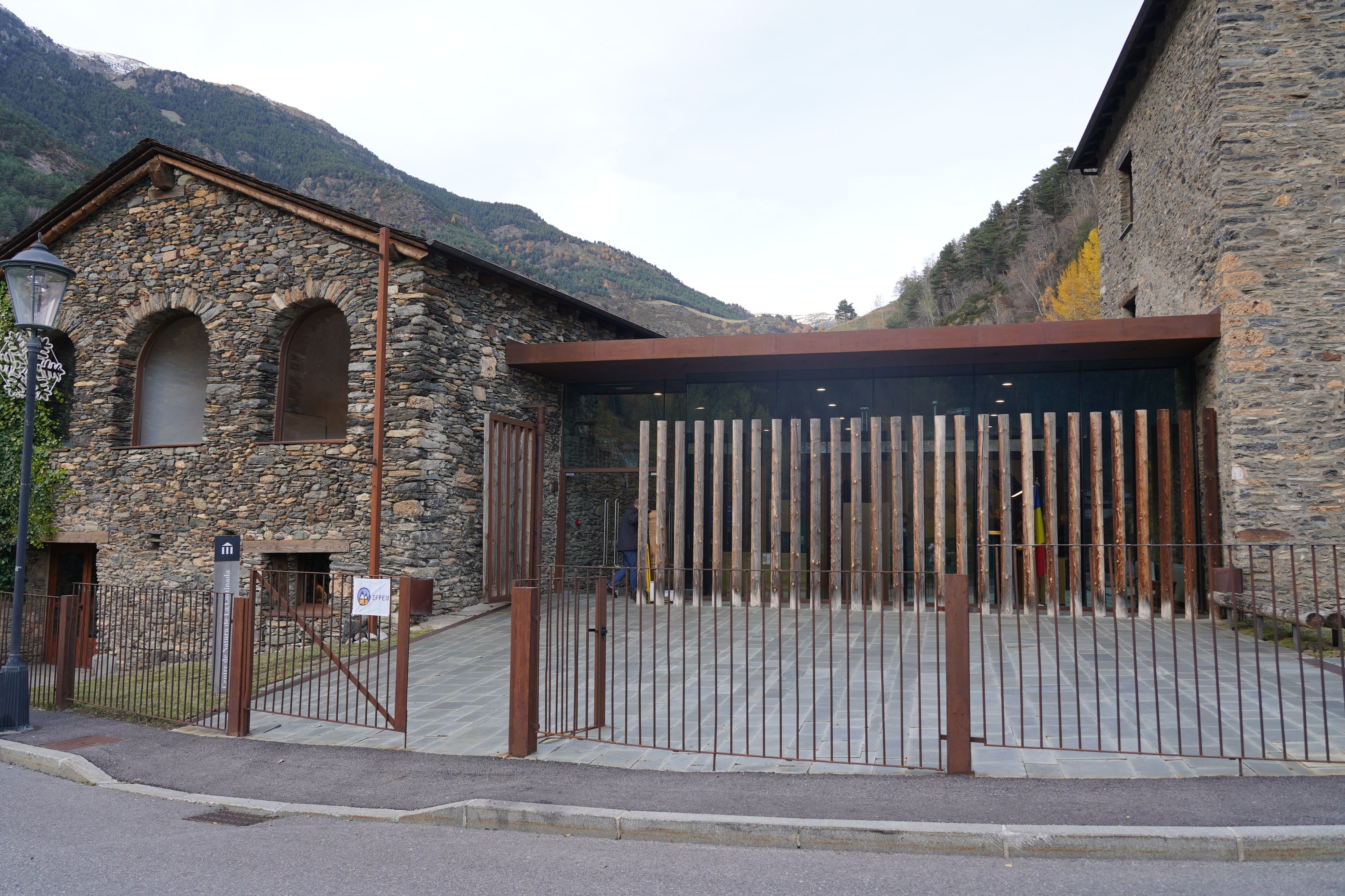 Exterior de la seu de l’EFPEM.