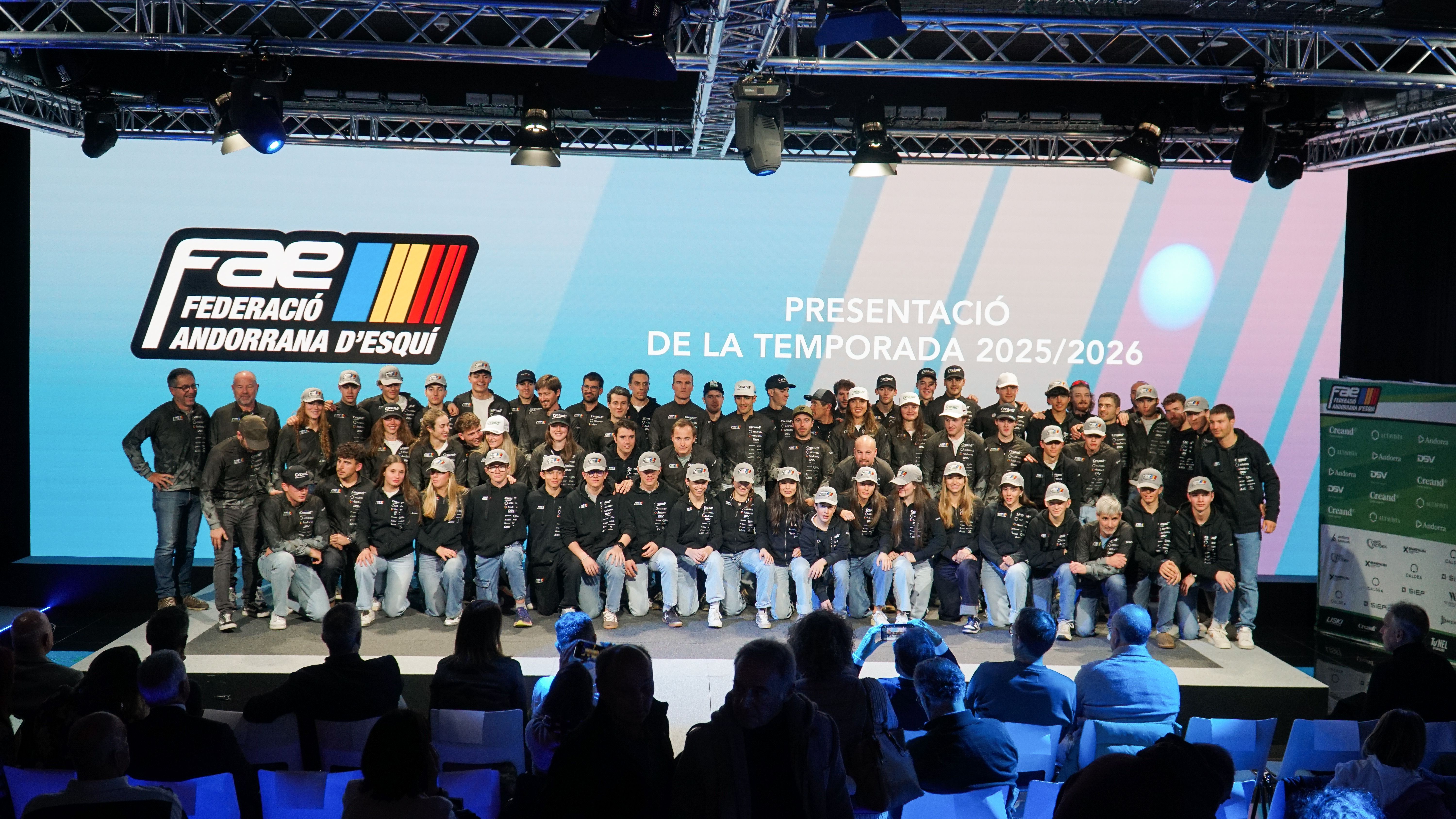 Tot s els equips de la FAE, avui a la presentació FOTO Creand