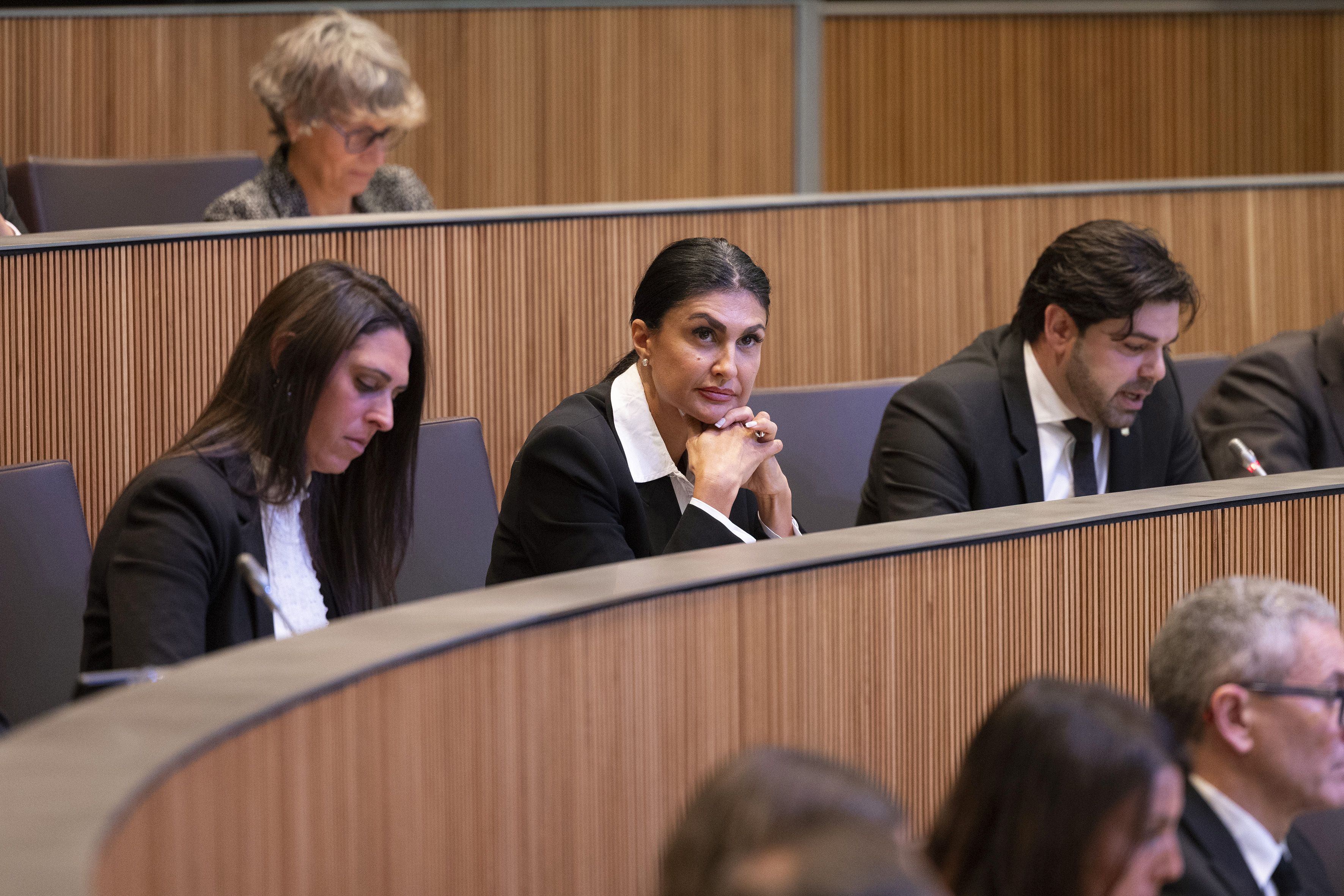 Els tres consellers d'Andorra Endavant en el seus escons parlamentaris.