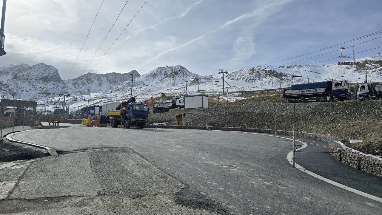 S'habilita un punt rodó per facilitar el gir. S'habilita un punt rodó per facilitar el gir.