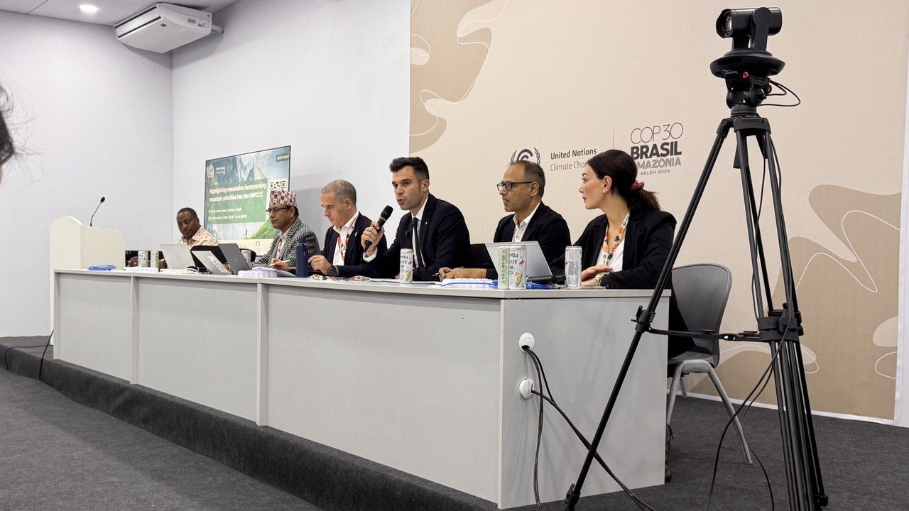 Forné durant l'esdeveniment paral·lel a la COP30. / Govern d'Andorra