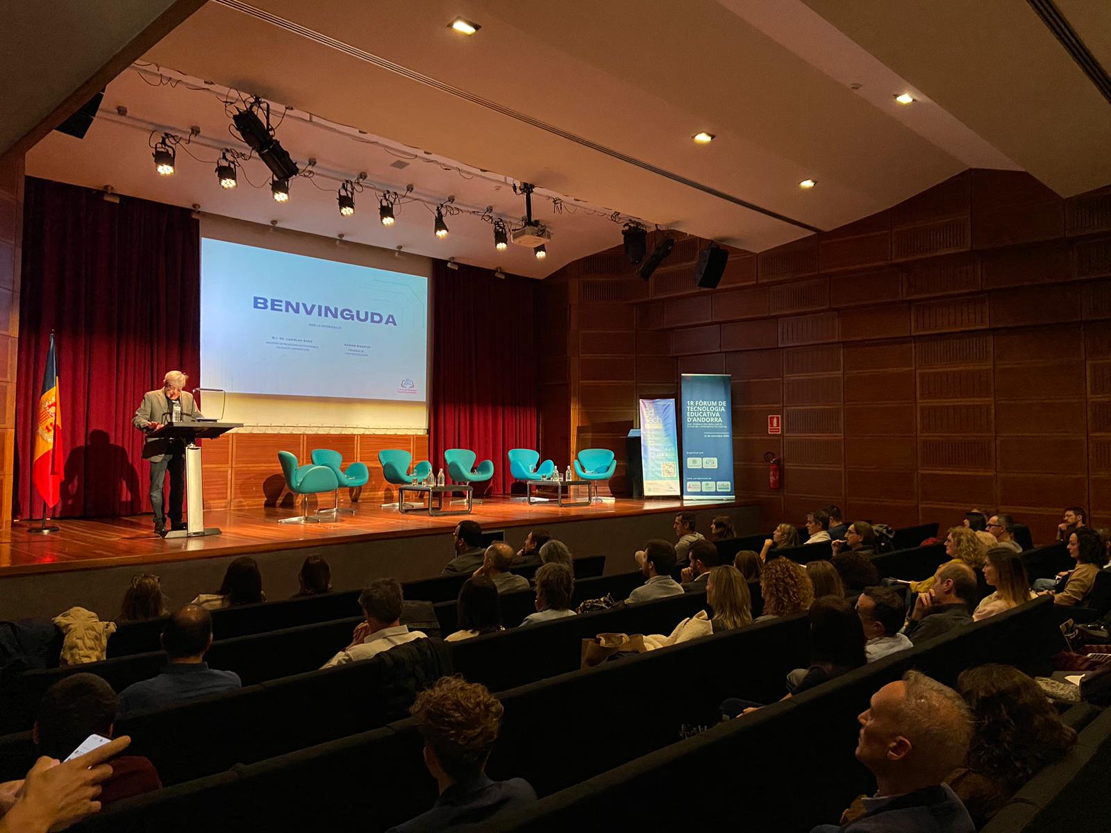El ministre d'Educació, Ladislau Baró, durant la inauguració del fòrum.