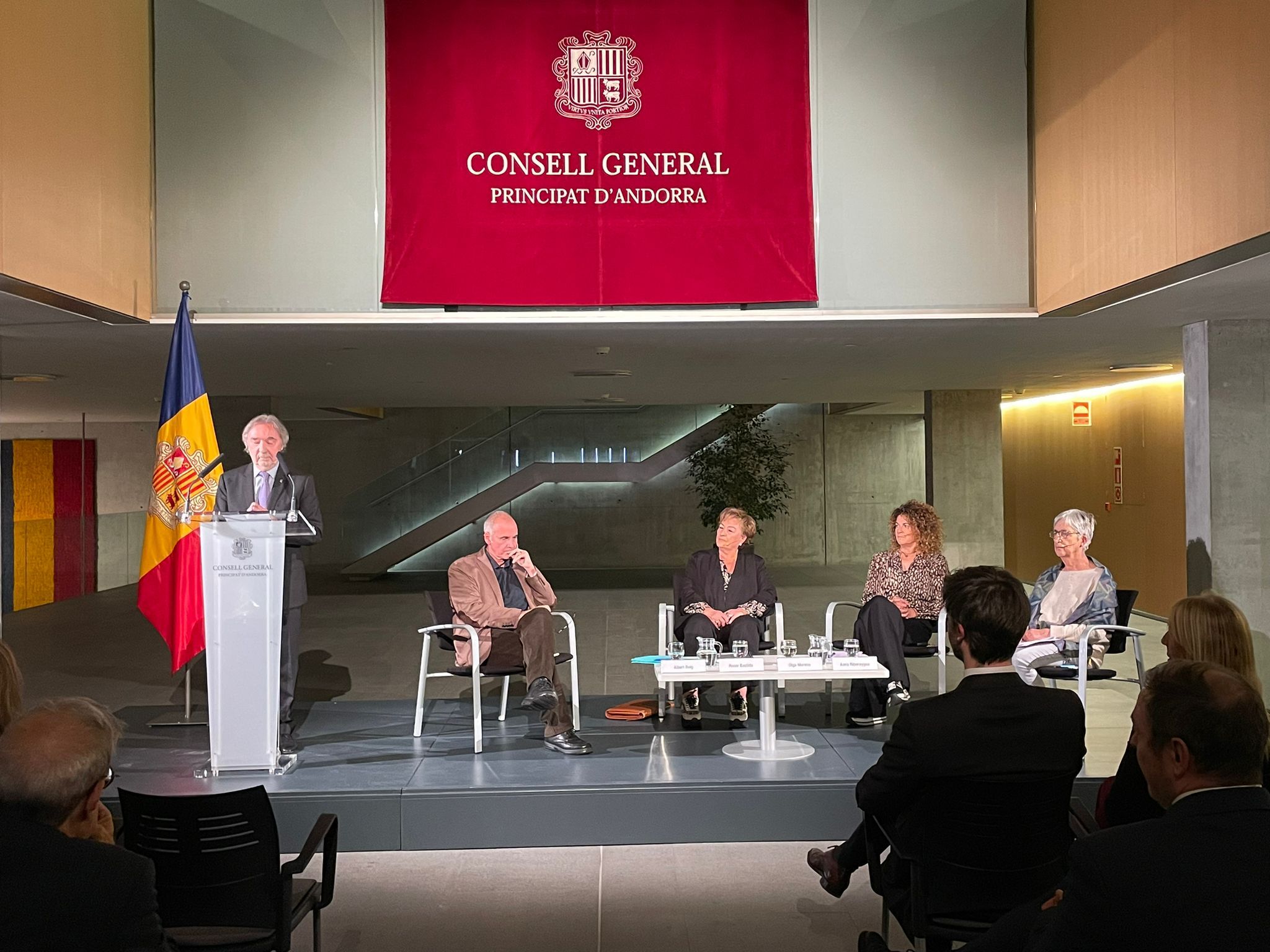 Jordi Mas, president del GESCO, introdueix la taula rodona.