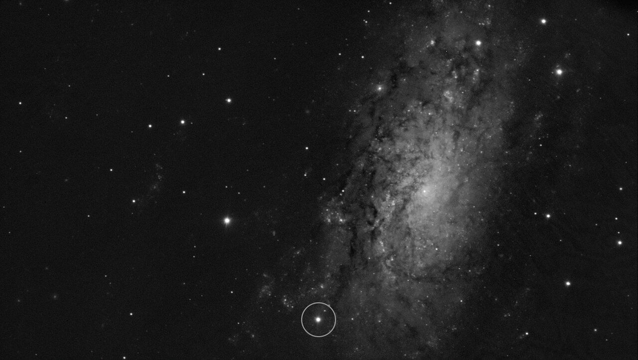Ubicació de SN 2024ggi en un braç exterior de la galàxia NGC 3621 vista per l'instrument FORS2 del VLT - Crèdit: ESO/Y. Yang et al. La portaveu del Sindicat, Rebeca Bonache.