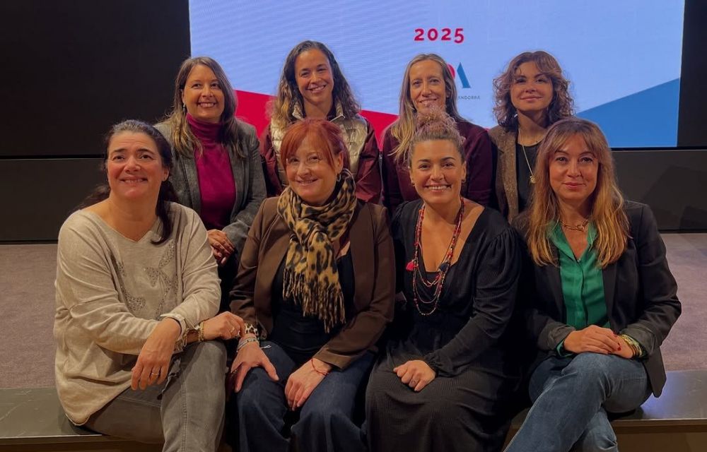 Nova junta de l'Associació de Dones.