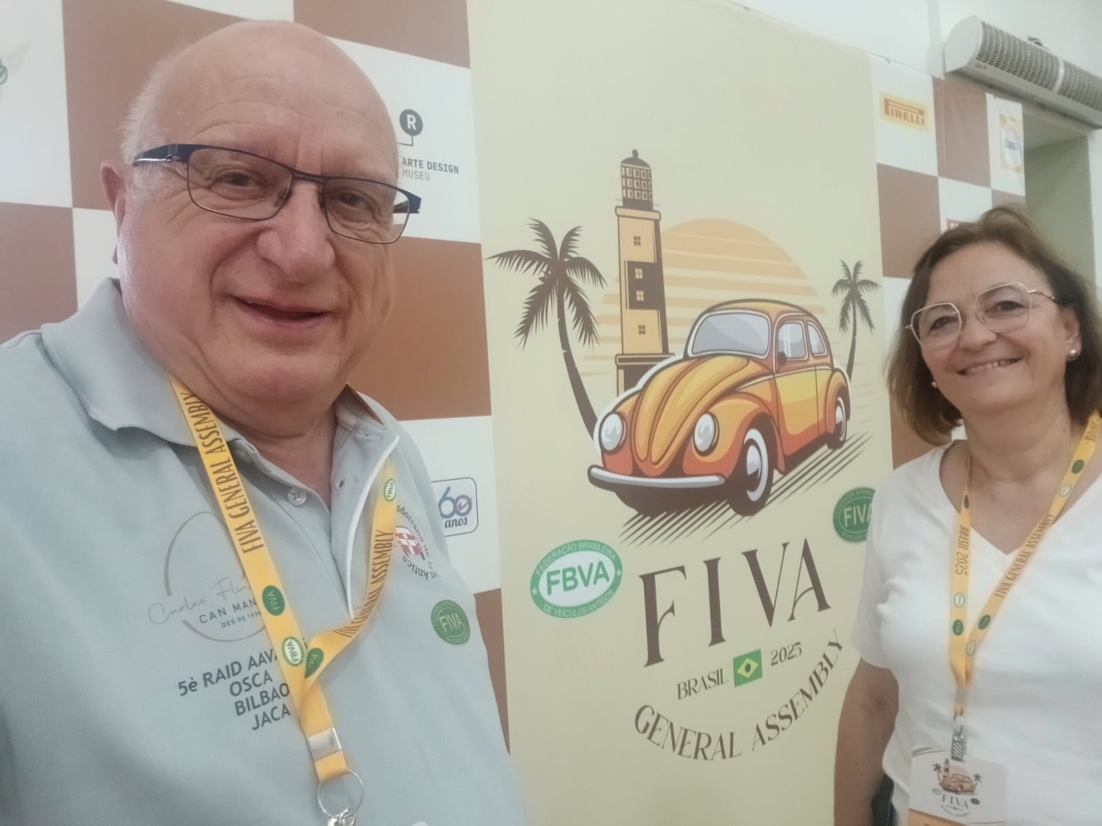 Lluís Dejuan i Paloma Cabeza representen l'AAVA a l'assemblea general de la FIVA.