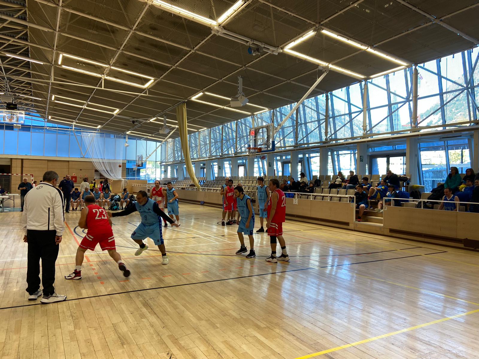 MoraBanc Andorra Escaldes-Engordany i Mediterrània Pineda, durant un duel de la Lliga Fedic.
