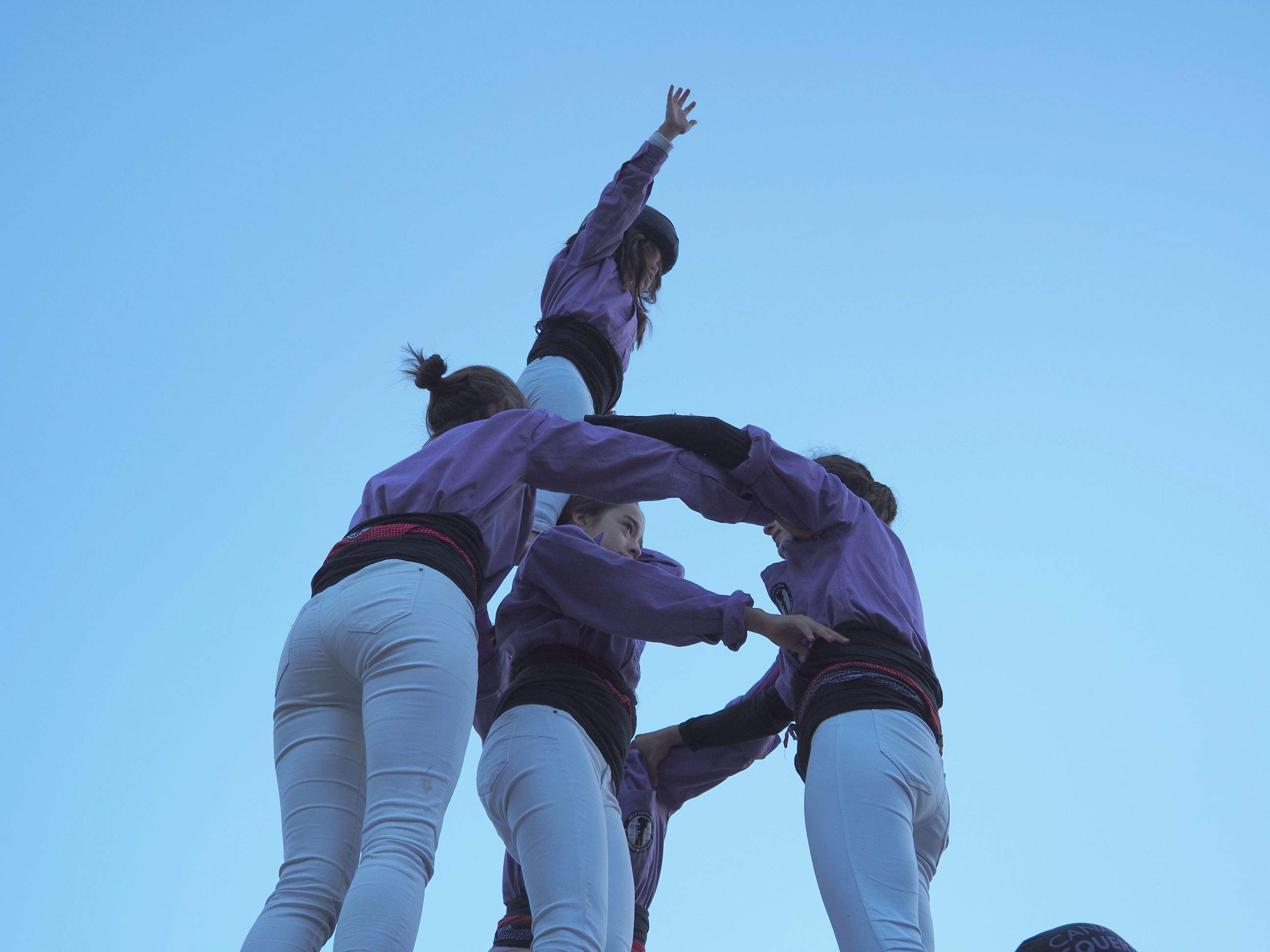 Els 'Esquerdats' de l'Eixample durant la seva actuació.