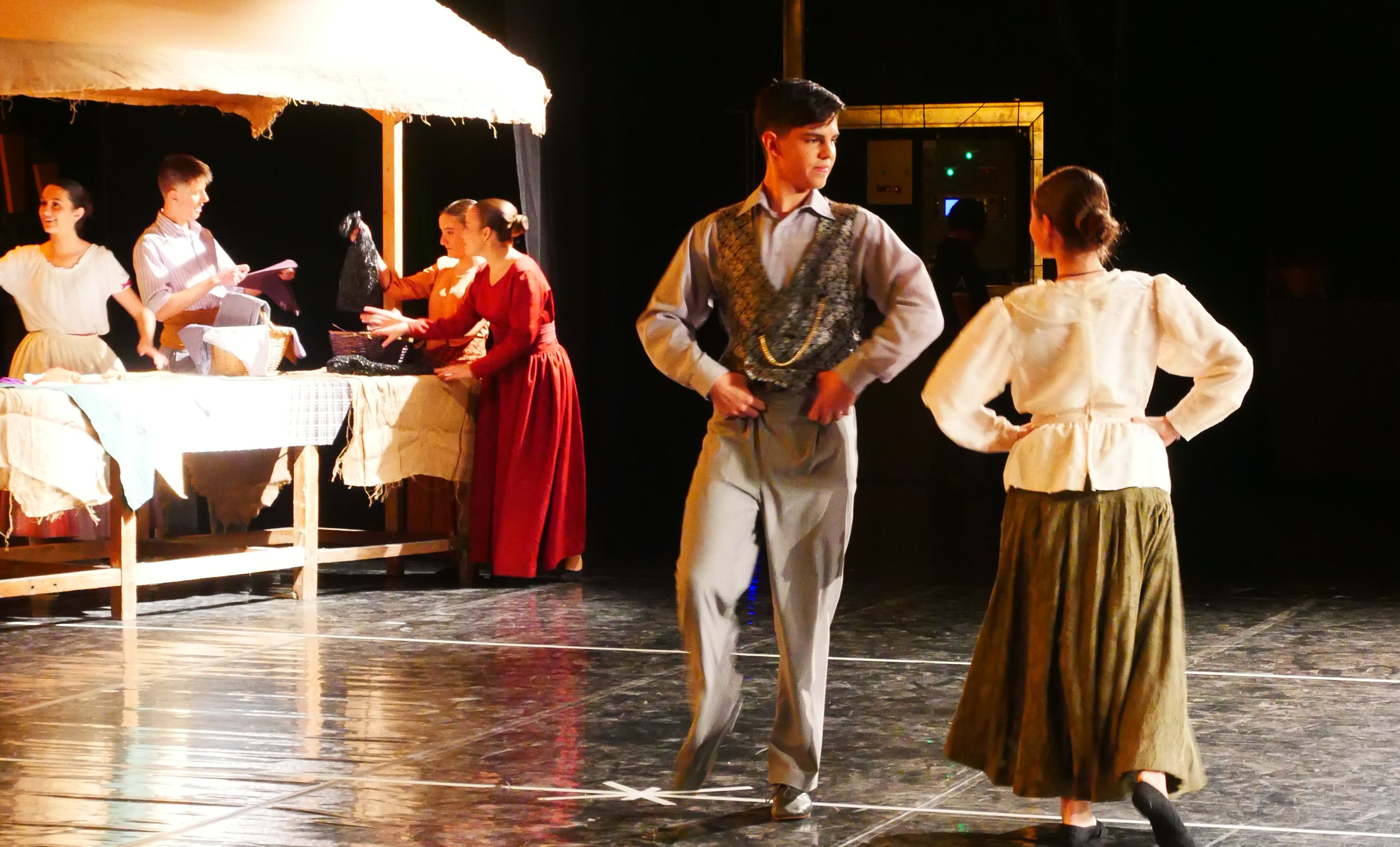 Una de les danses del festival de tardor.