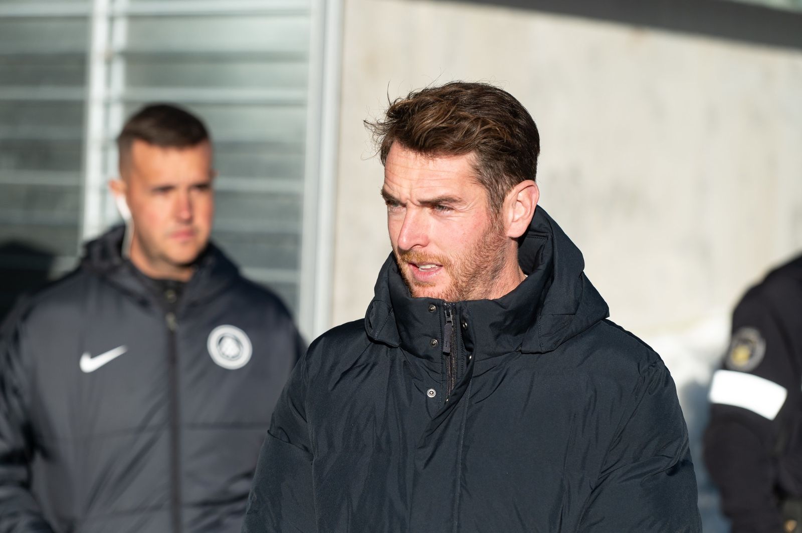 Ibai Gómez, amb el seu assistent Iñigo Larriqueta a l'estadi de l'FC Andorra. 