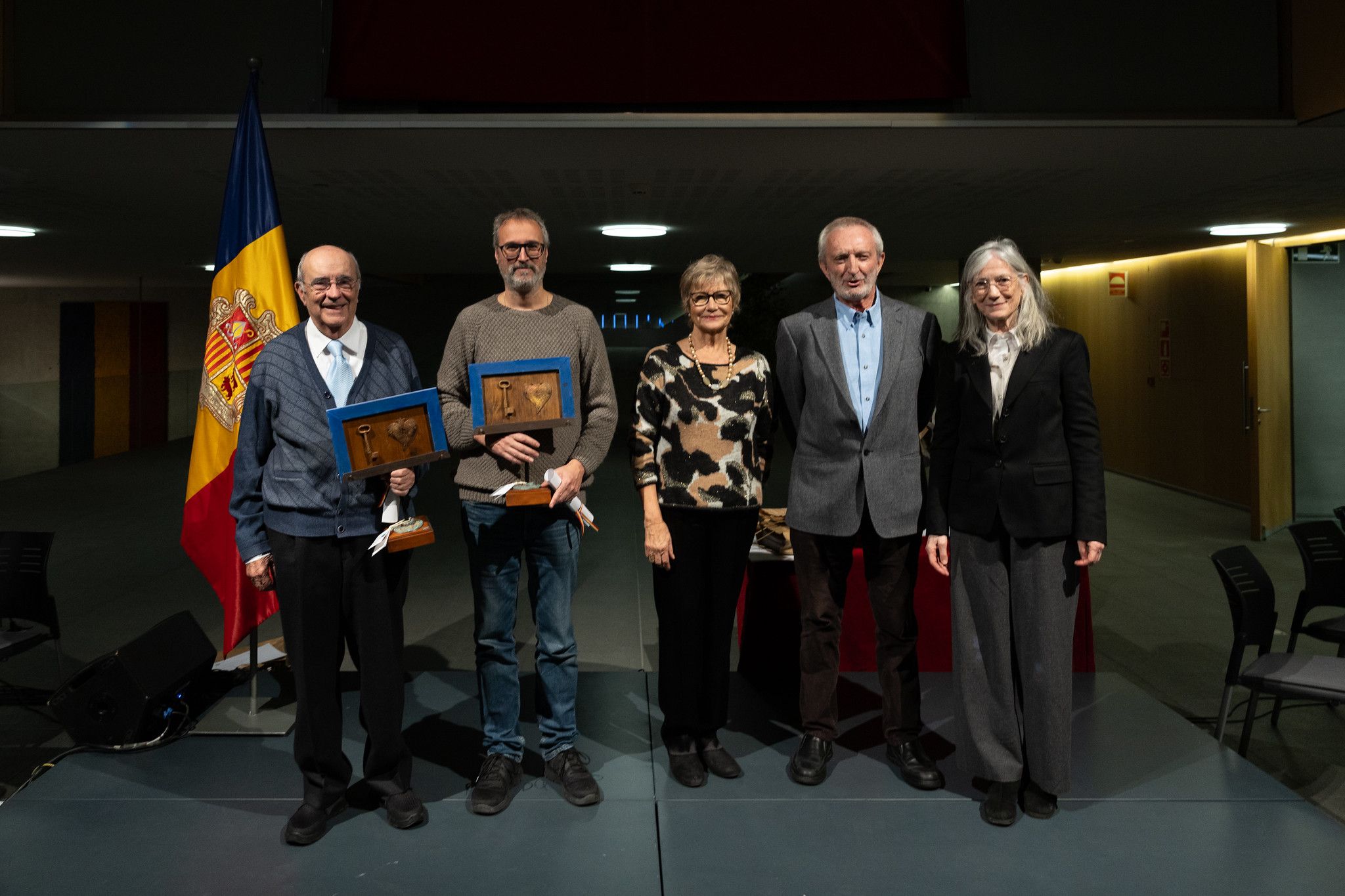 Els guardonats amb els premis Àgora Cultural. // Consell General / Sergi Pérez
