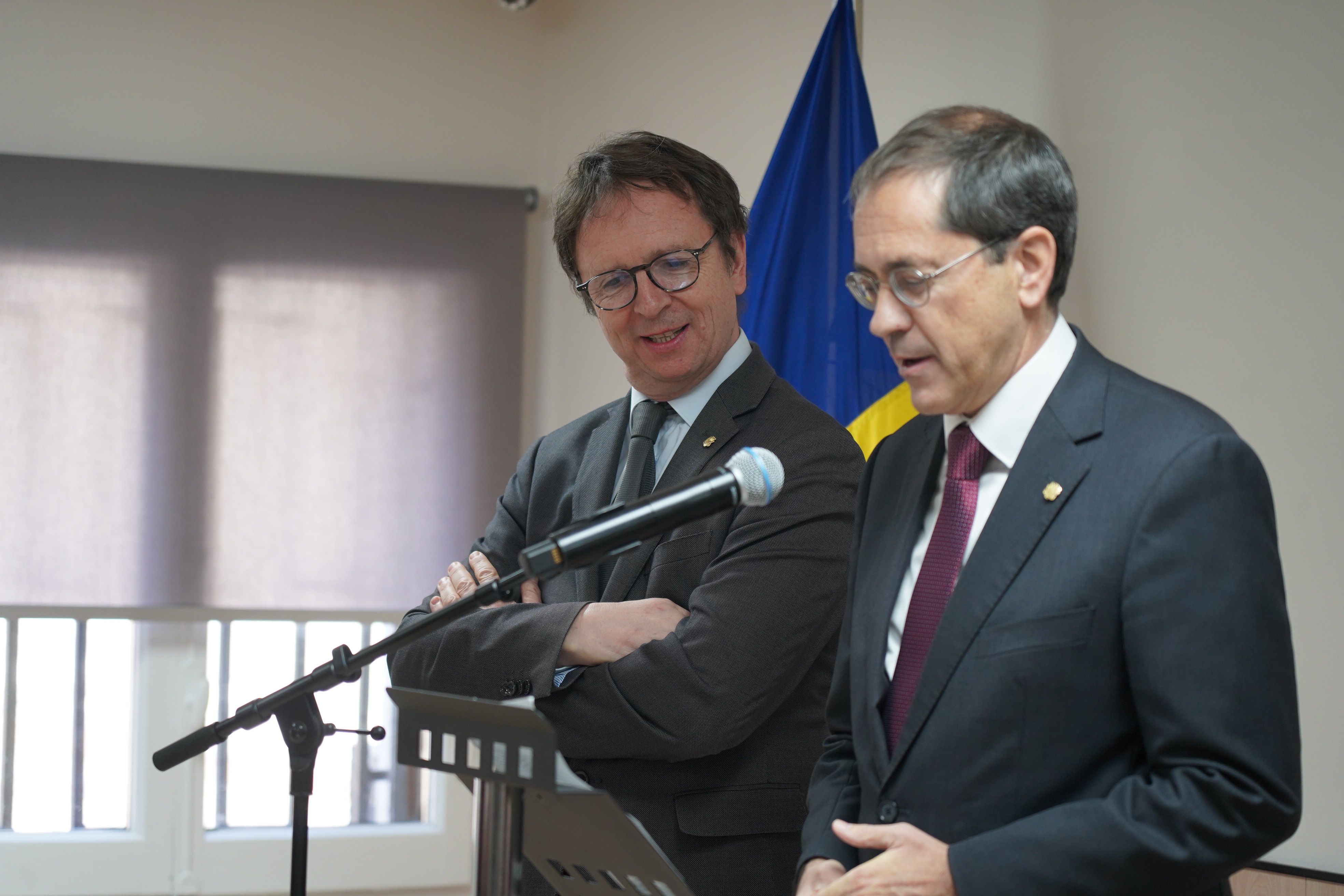 Representants dels Coprínceps, durant la inauguració. Representants dels Coprínceps, durant la inauguració.