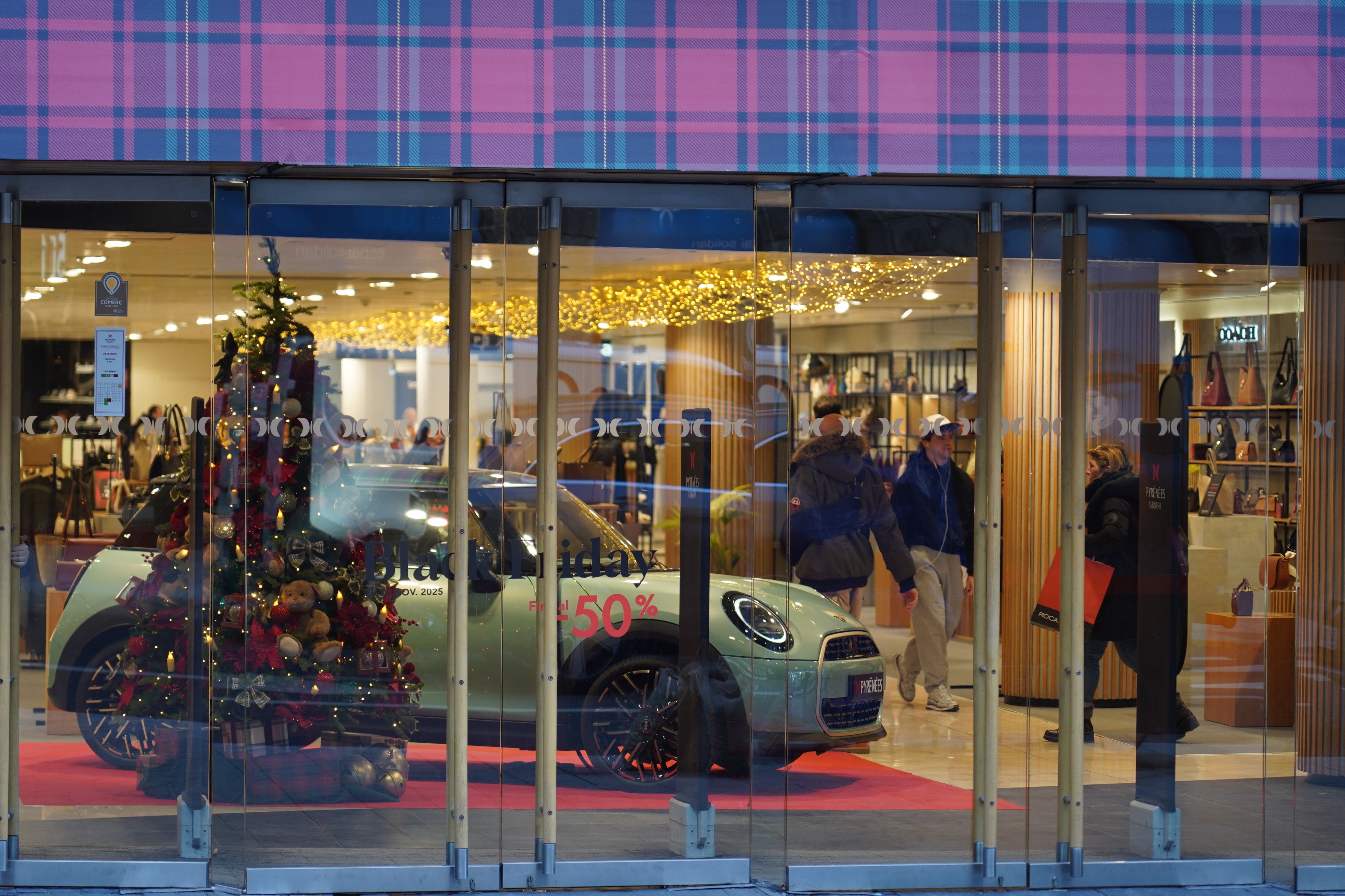 Fins a 50% de descompte al Pyrénées en alguns articles.