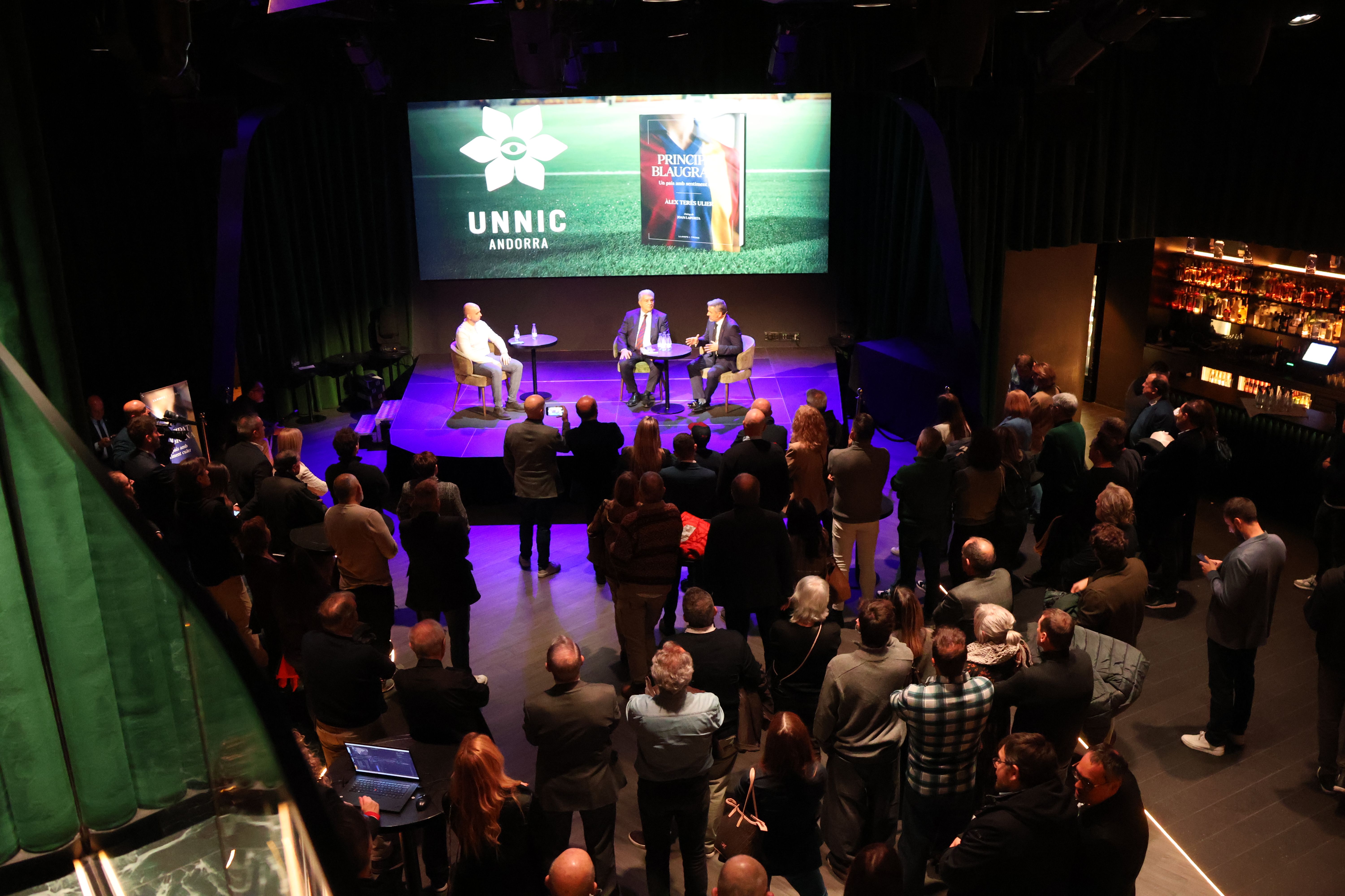 Una quarantena de persones han assistit a la presentació del llibre de Terés. Una quarantena de persones han assistit a la presentació del llibre de Terés.