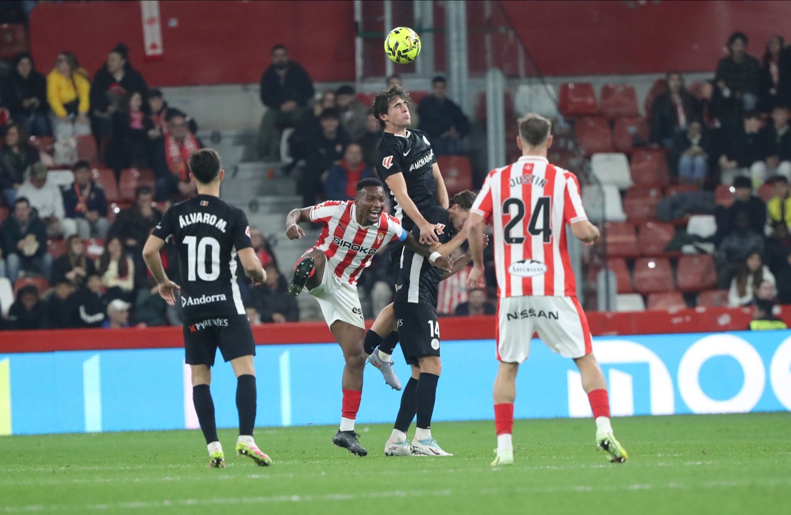 L'FC Andorra més lluitador s'ha sobreposat a la segona meitat d'un Sporting necessitat.