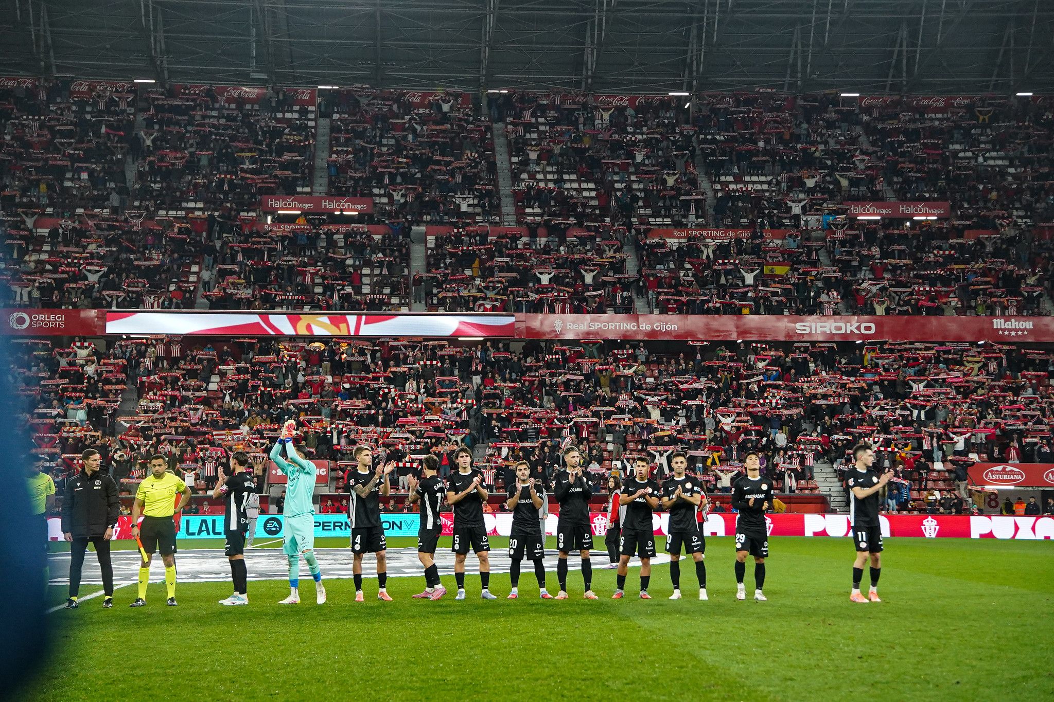 L'FC Andorra va aconseguir treure un punt davant prop de 20.000 persones.