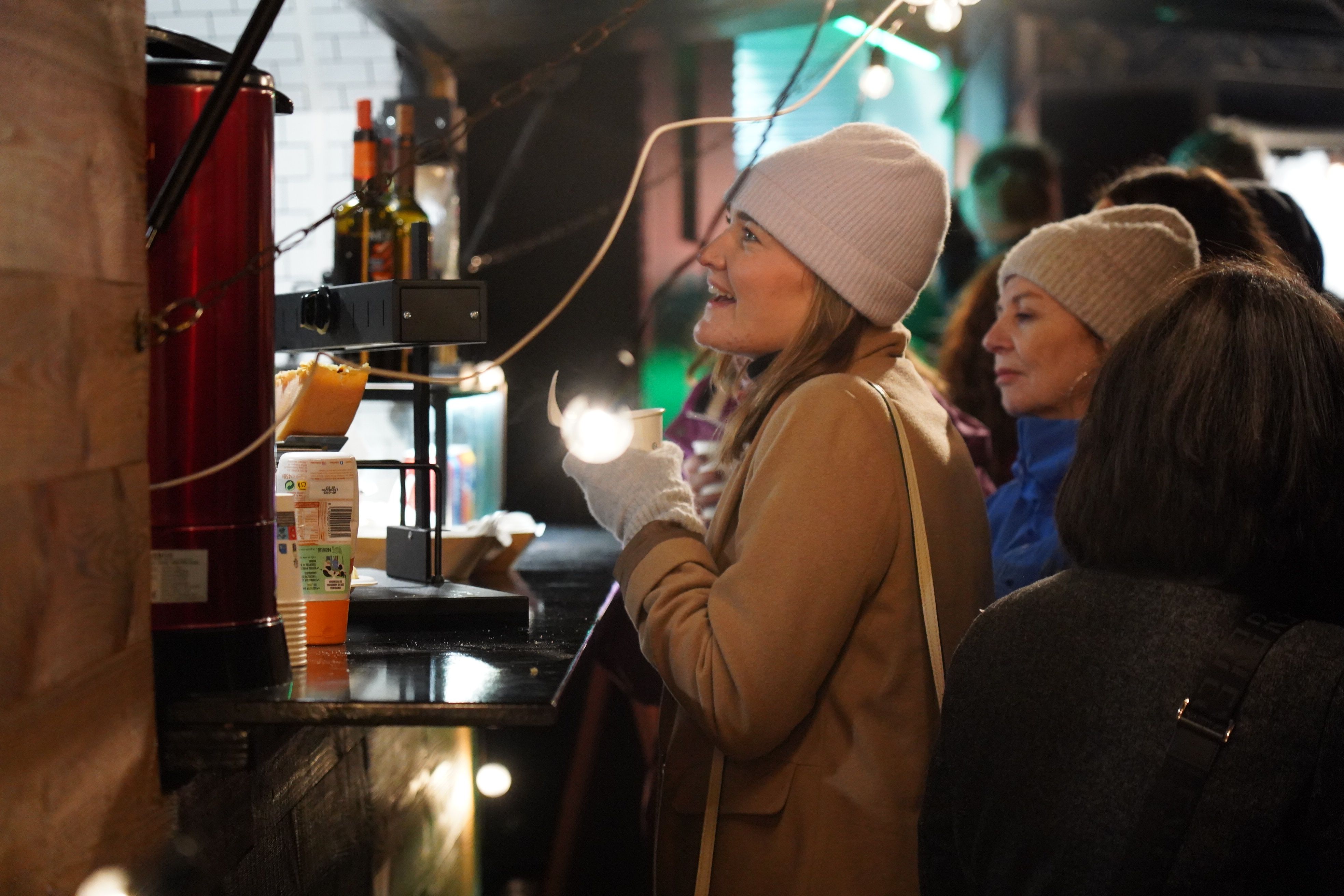 Xocolata calenta per suportar la temperatura.