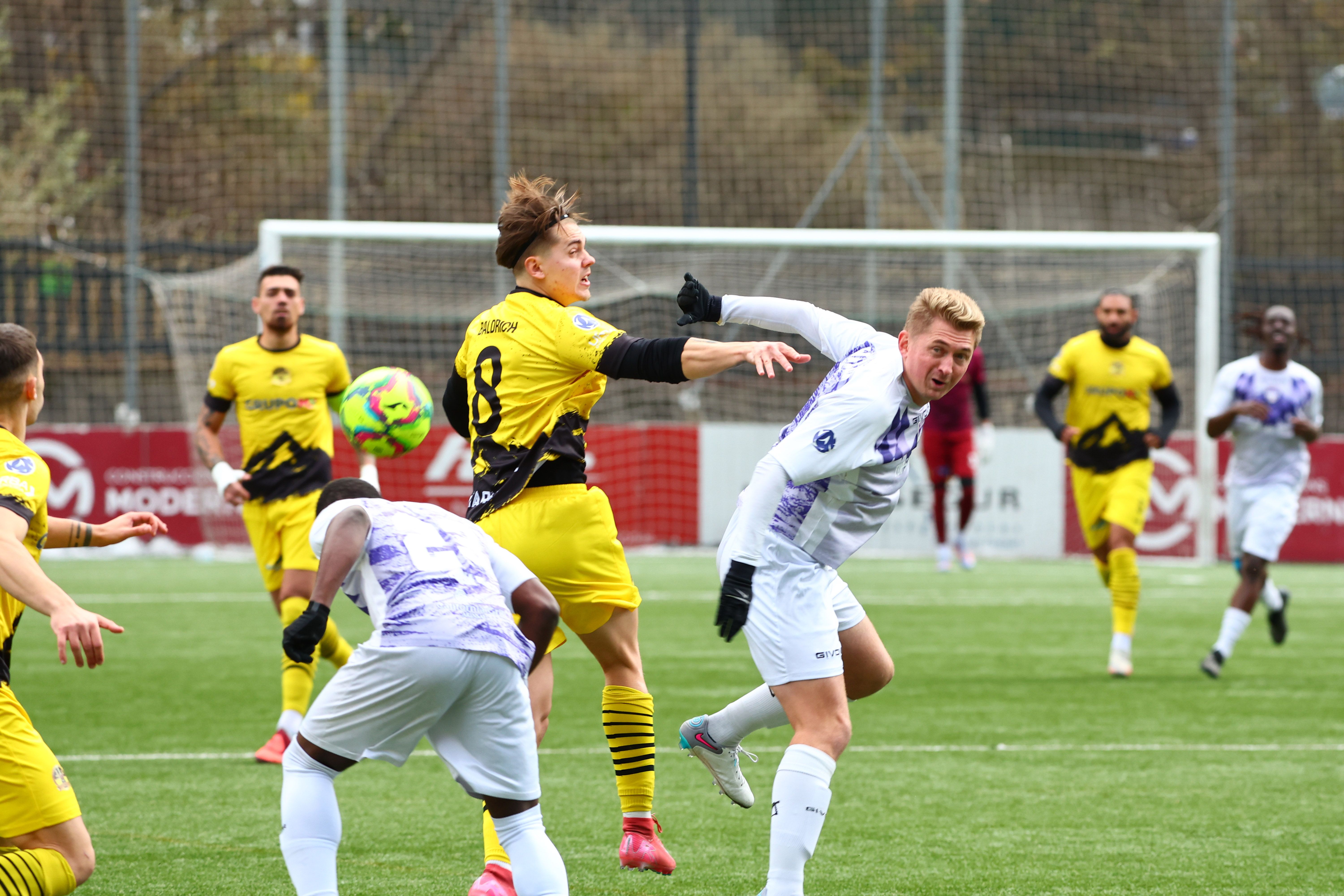 UE Santa Coloma i Carroi han combatut el fred i s'han repartit el premi final.