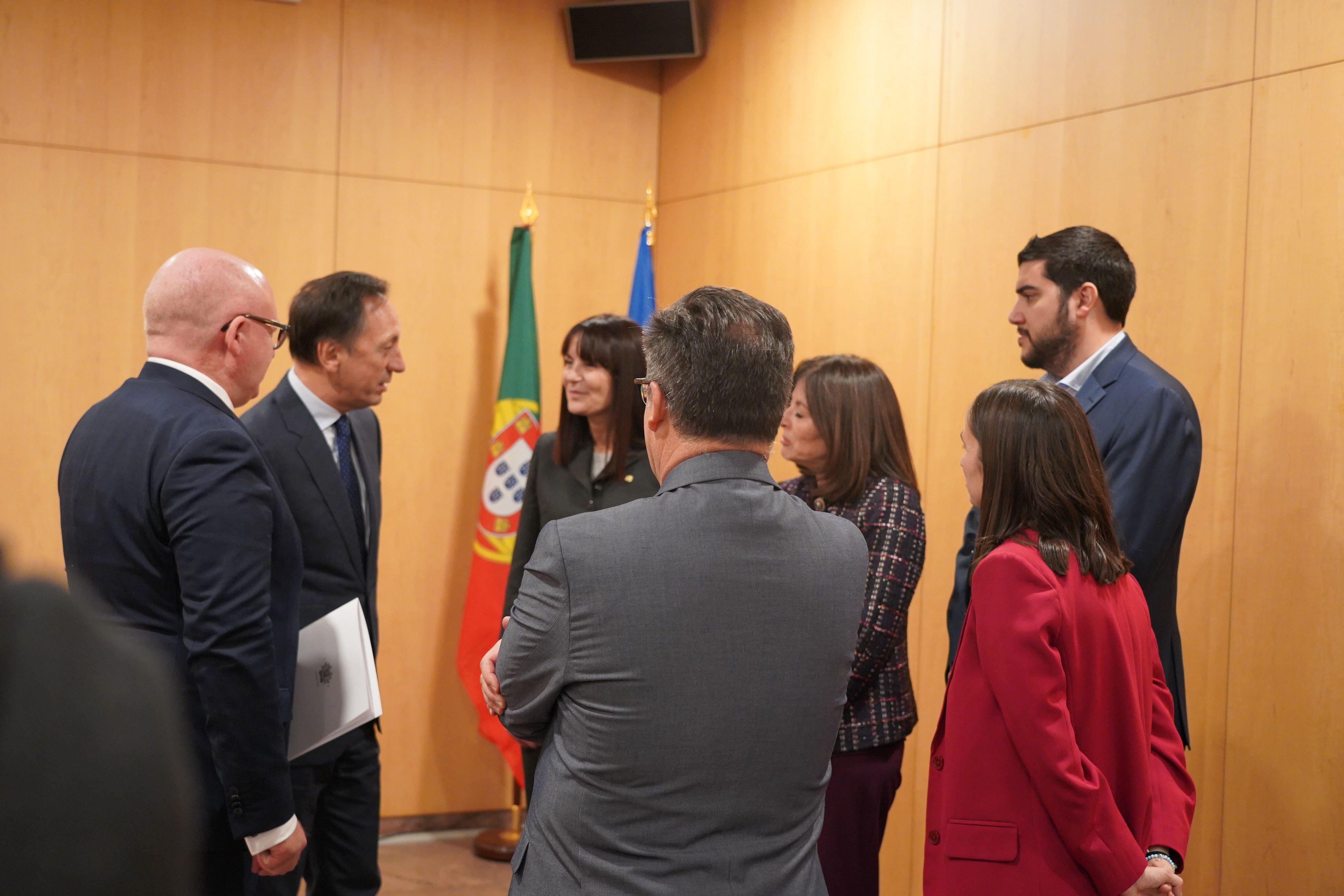 Les autoritats en moments previs al discurs.