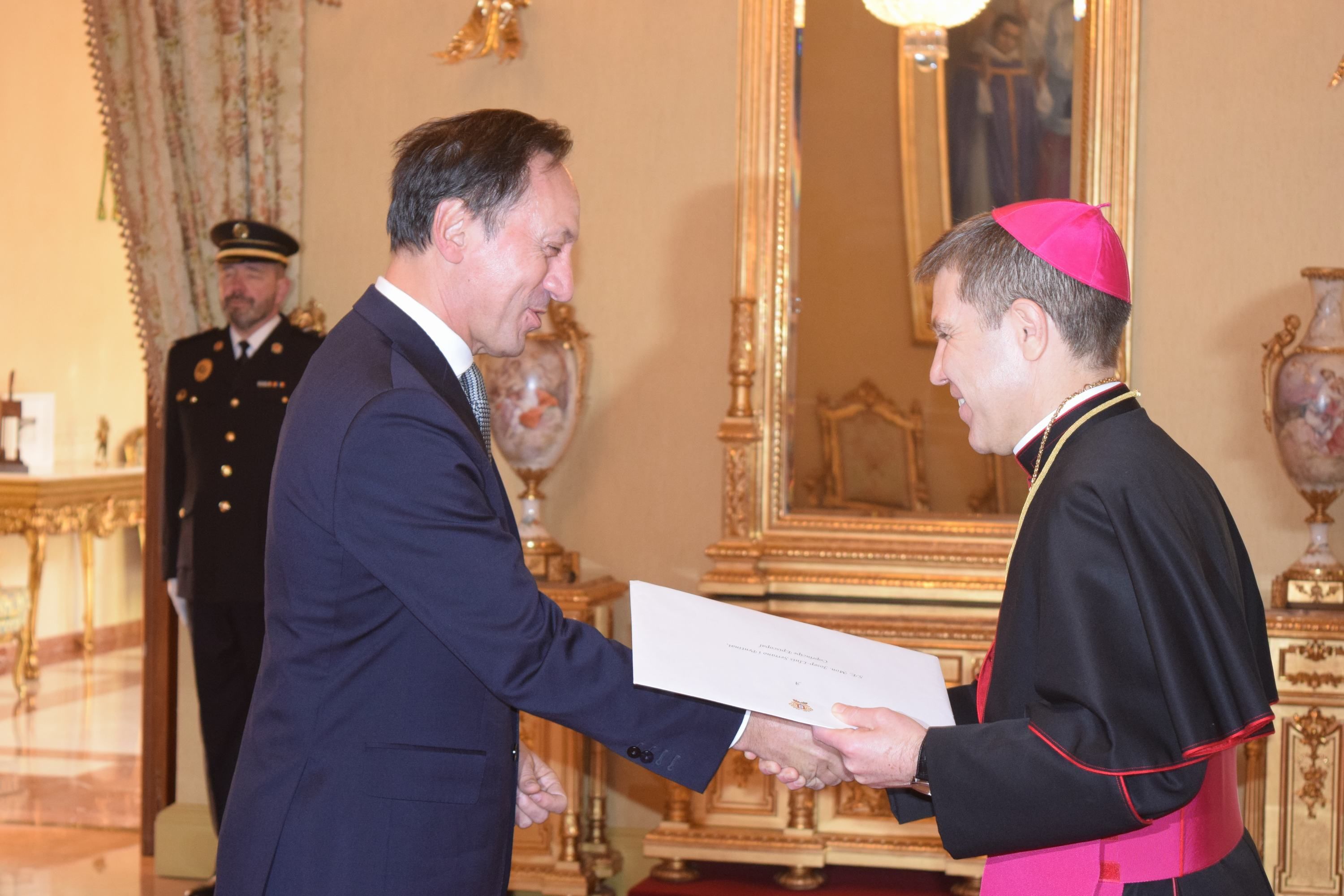 José Augusto Duarte, ambaixador de Portugal. José Augusto Duarte, ambaixador de Portugal.