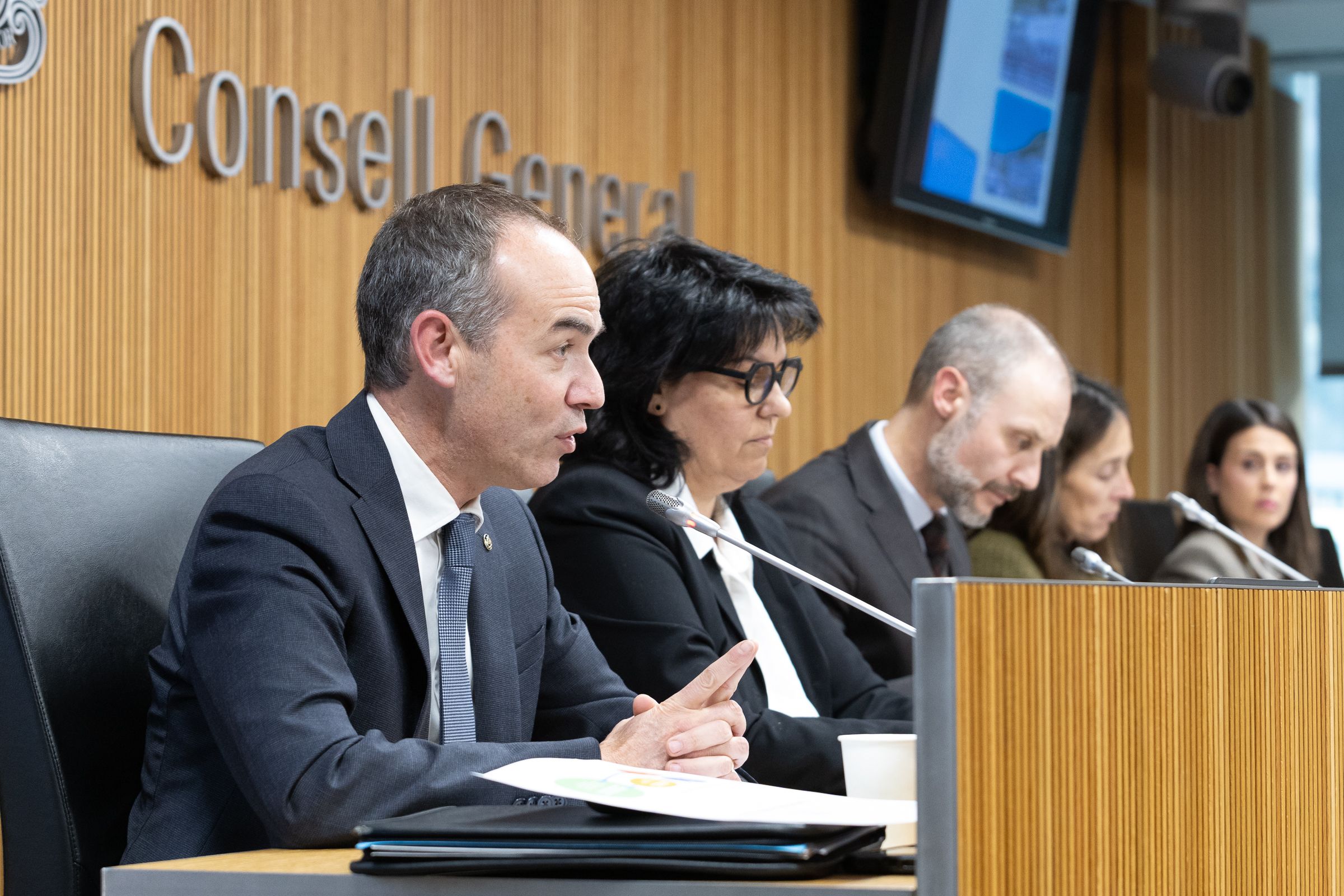 Alcobé ha estat el primer dels set cònsols a intervenir durant la compareixença. Alcobé ha estat el primer dels set cònsols a intervenir durant la compareixença.