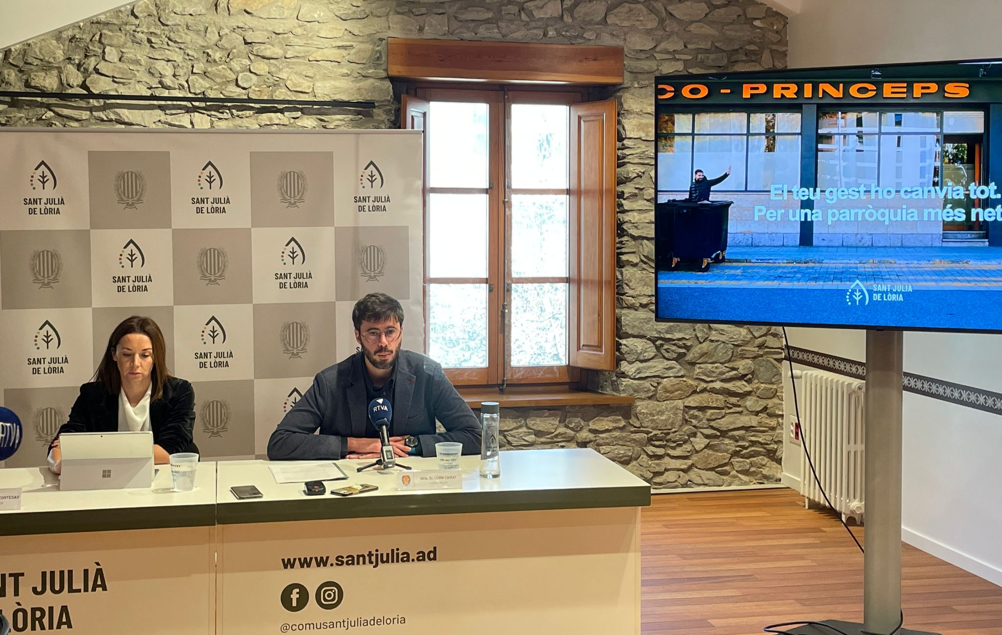 Cortesao i Cairat durant la presentació de la nova ordinació.