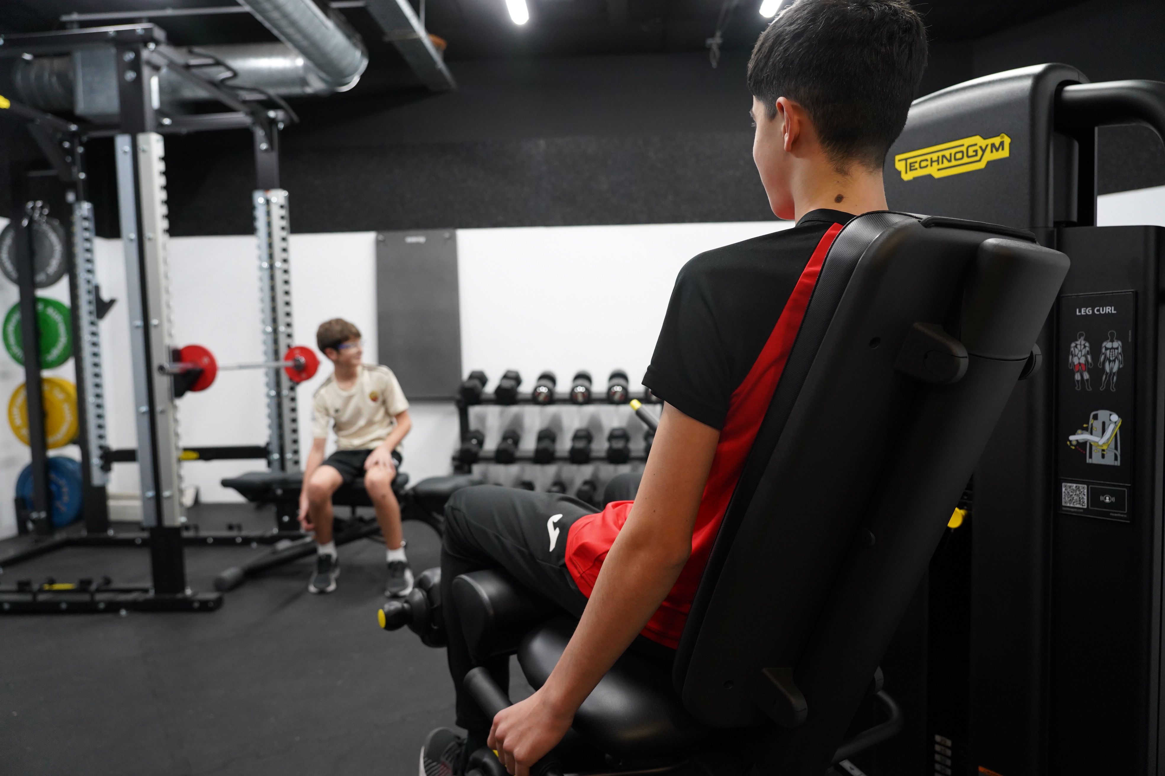 La sala té capacitat per a 6 persones. La sala té capacitat per a 6 persones.