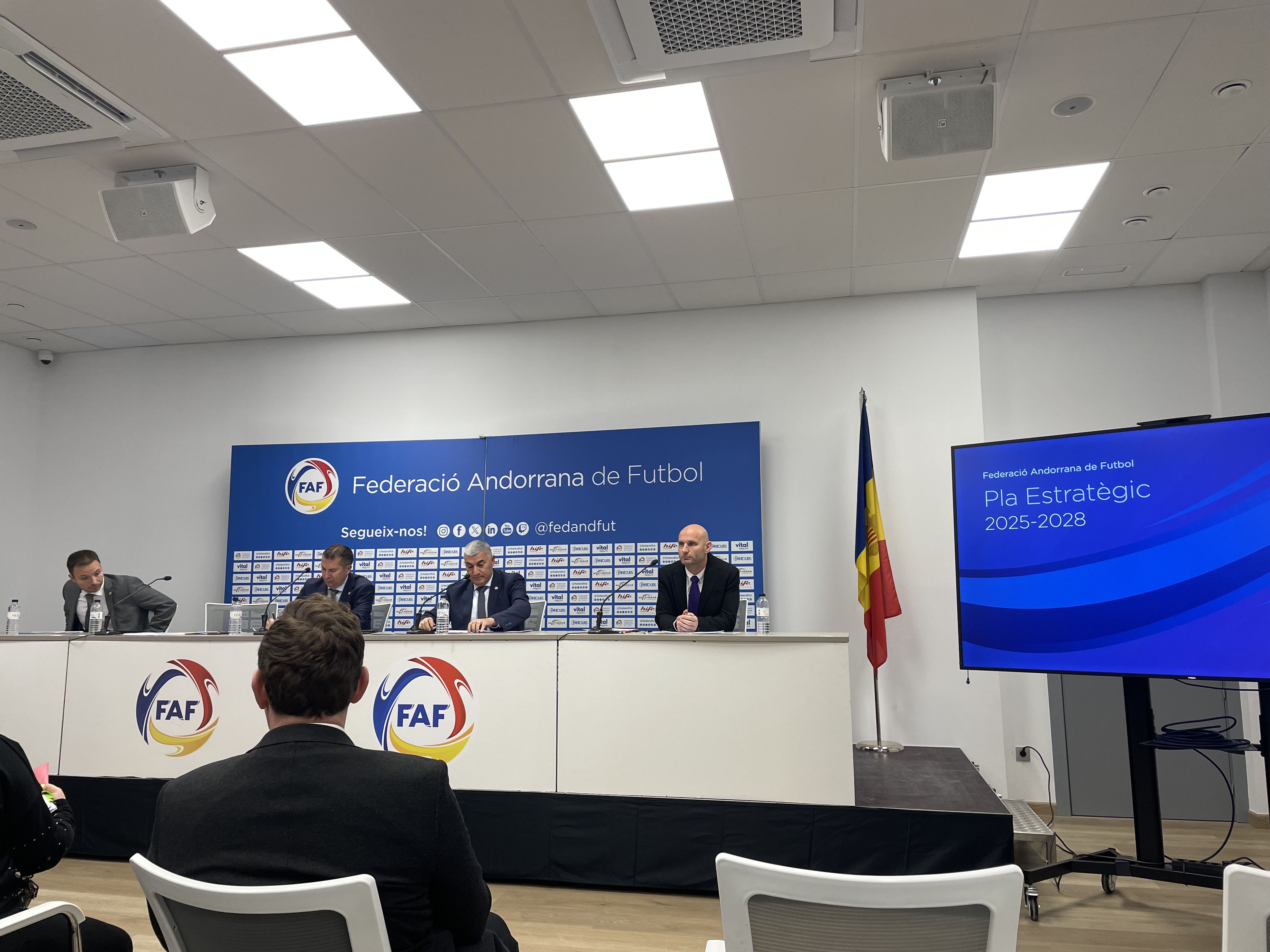 L'equip directiu de la FAF durant la compareixença d'aquest matí.