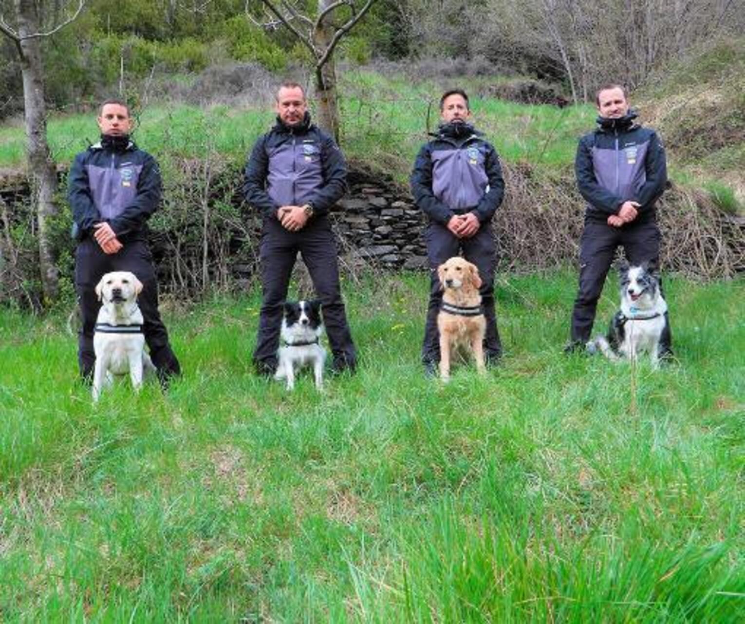 El grup caní del Cos de Banders.