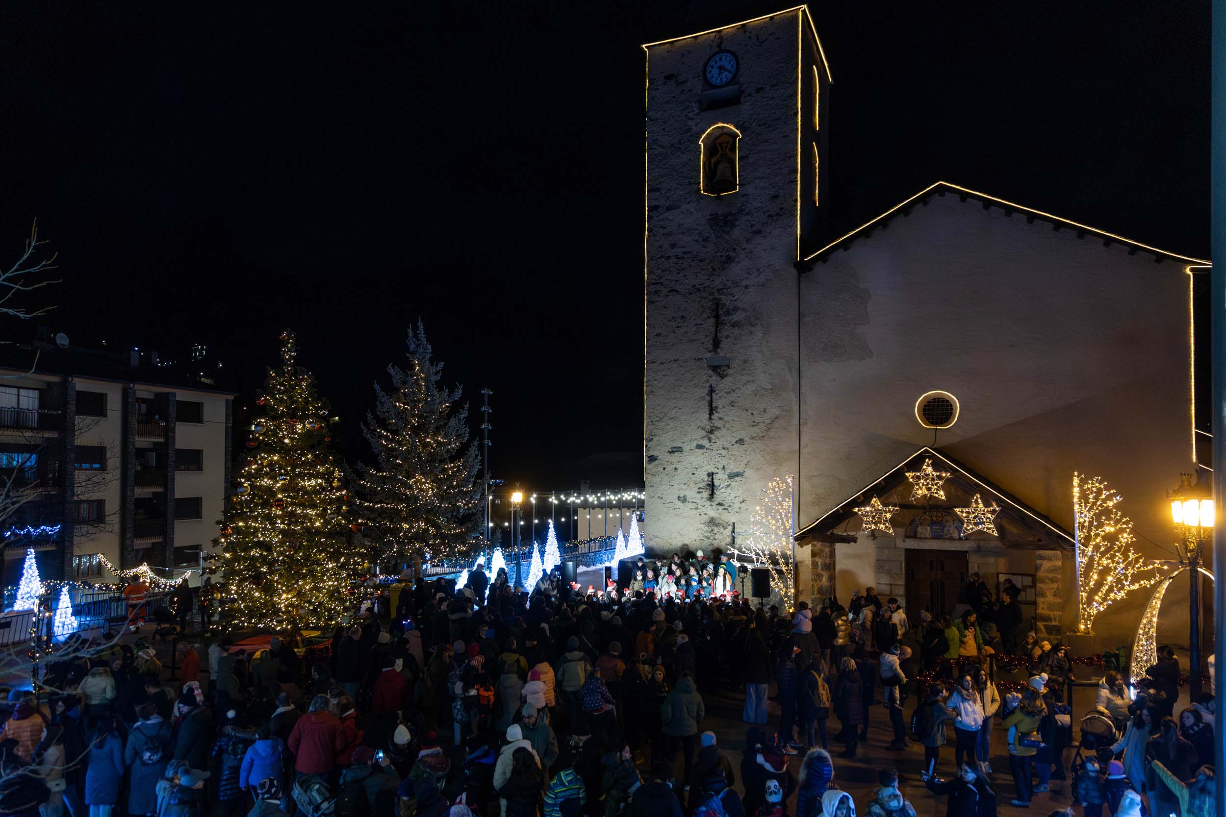 La Massana dona el tret de sortida al Nadal amb una encesa de llums participativa.