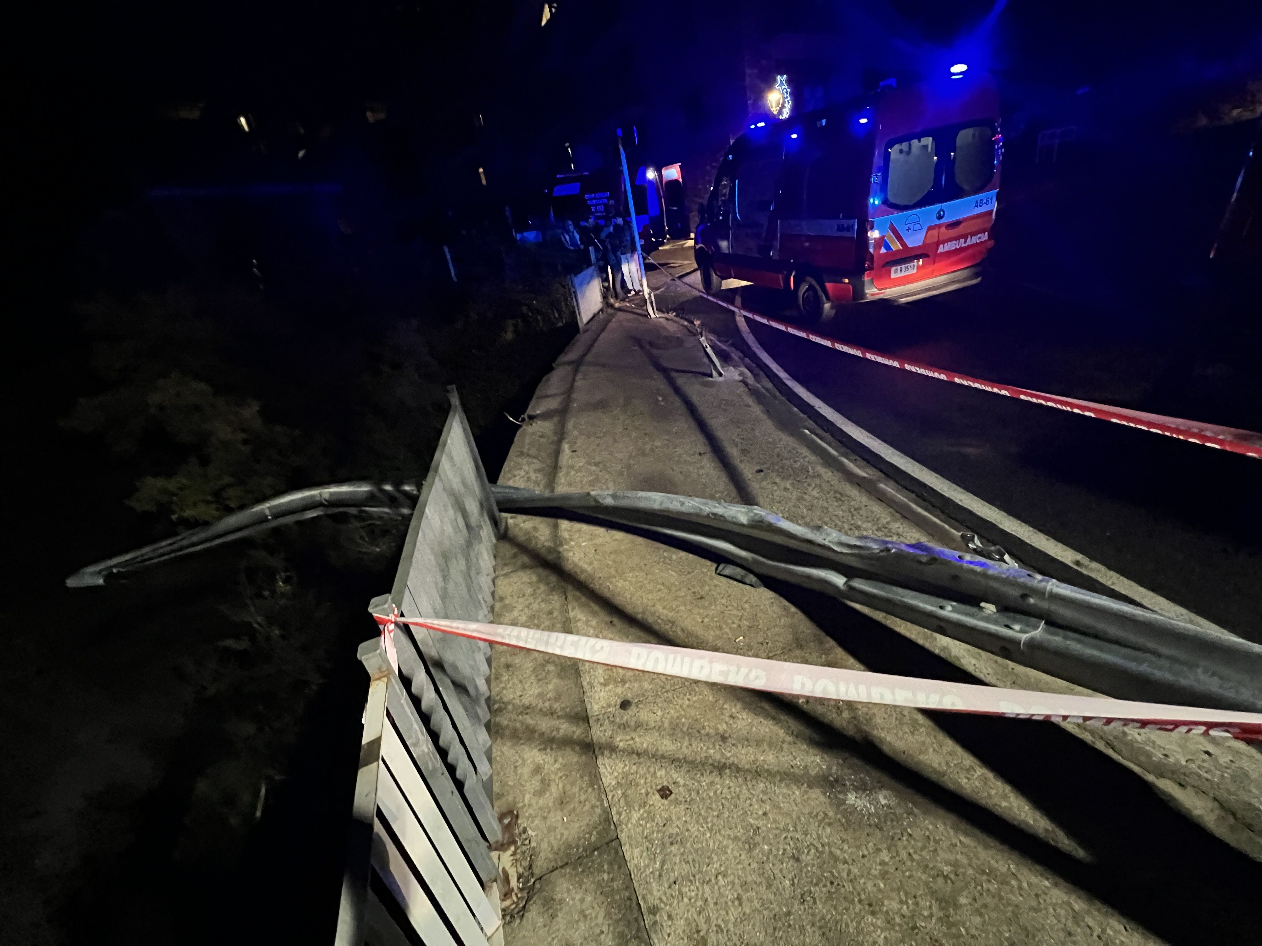 Punt des del qual s'ha precipitat el vehicle. Punt des del qual s'ha precipitat el vehicle.