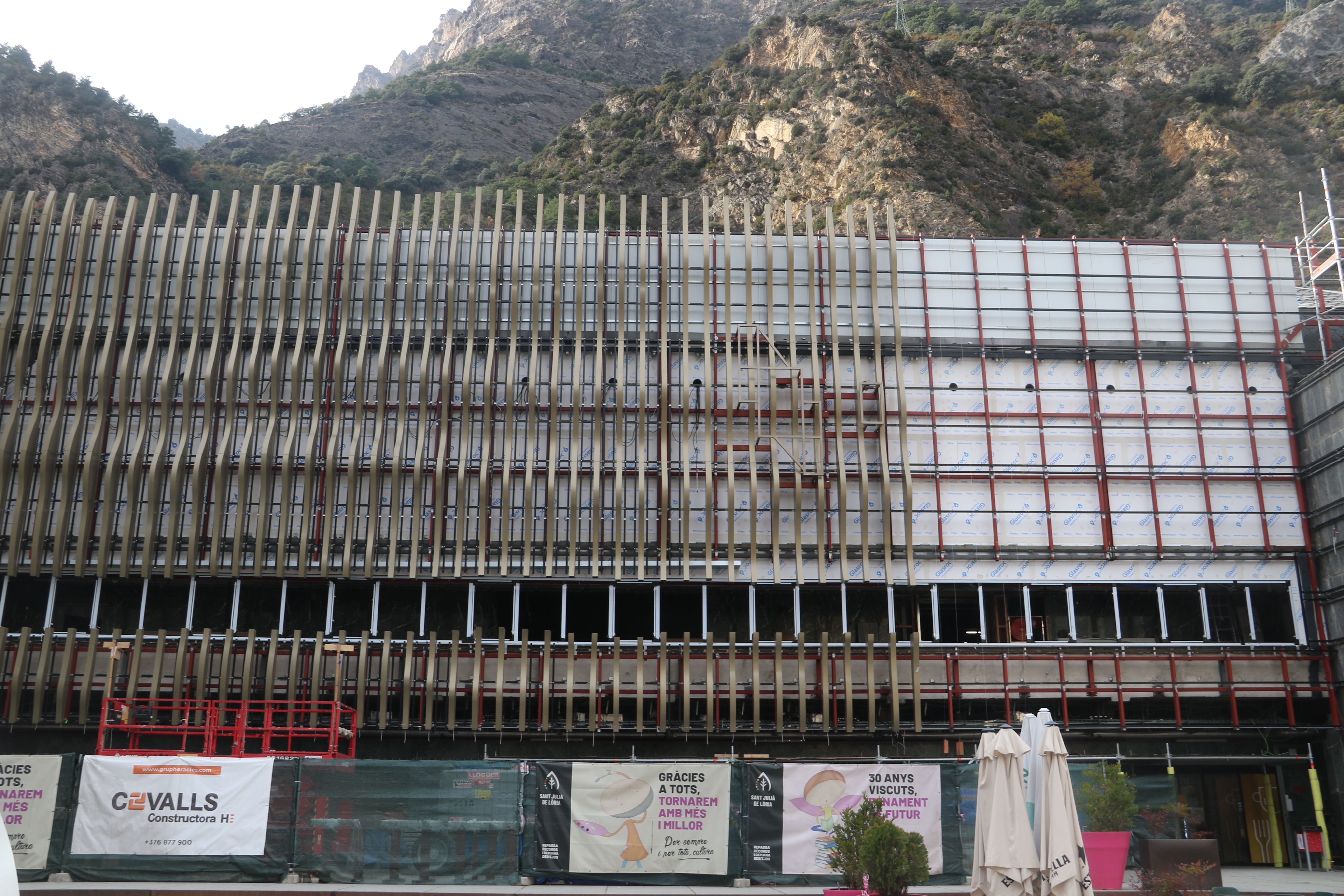 La façana del centre cultural aquesta mateixa setmana.