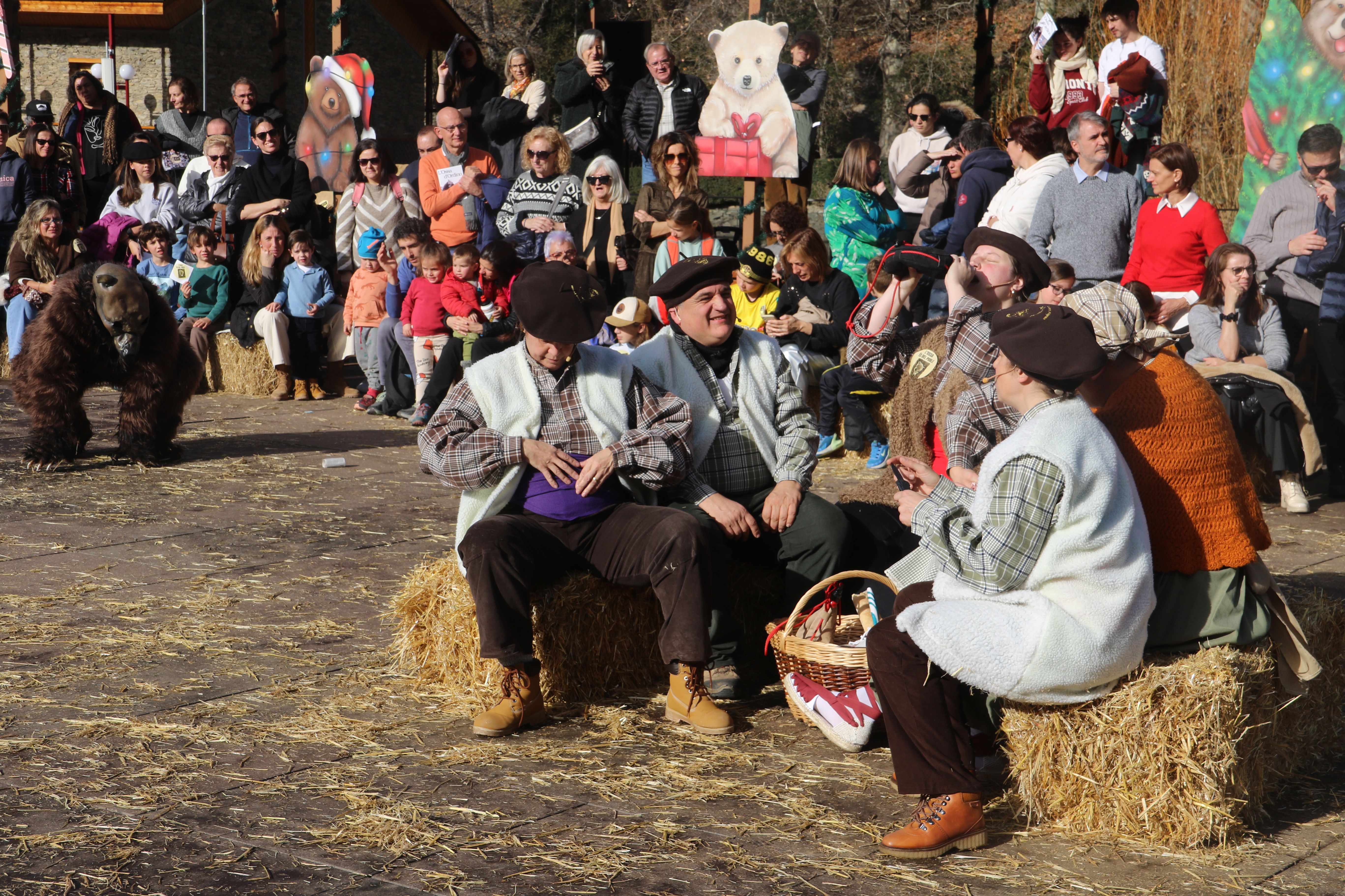 L'ossa a punt de sorprendre els dallaires. L'ossa a punt de sorprendre els dallaires.