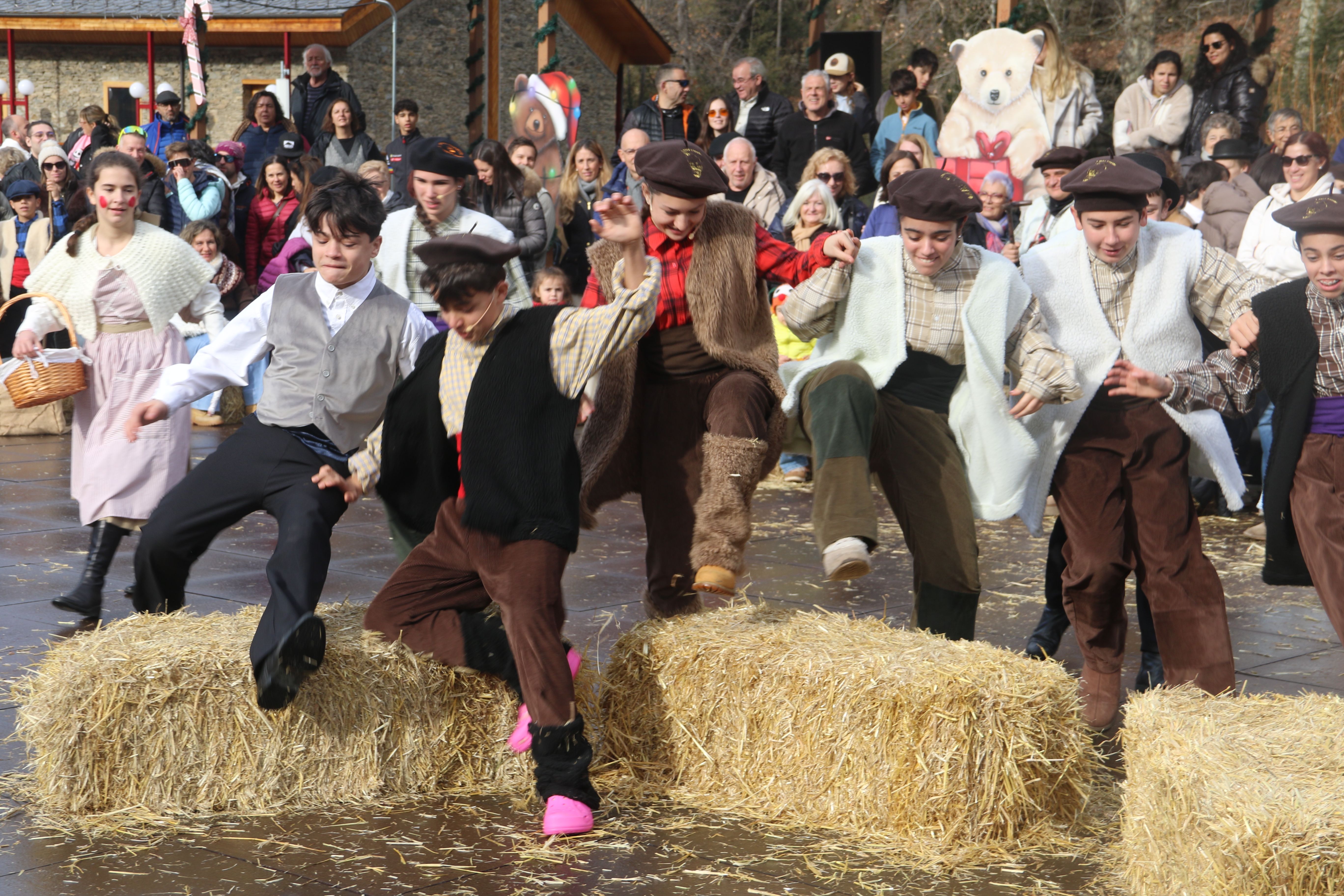 Un dels moments de la interpretació de la canalla.