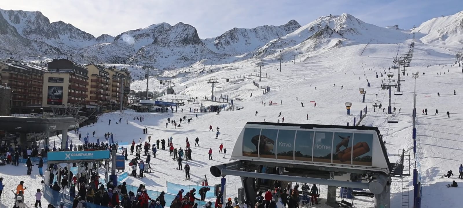 Bon ambient aquest migdia al Pas de la Casa.