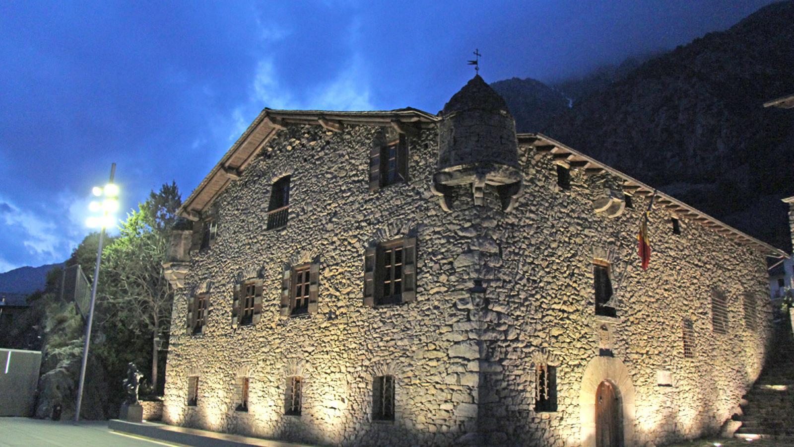 Vista de la Casa de la Vall, un dels monuments que ja té entorn de protecció. Vista de la Casa de la Vall, un dels monuments que ja té entorn de protecció.