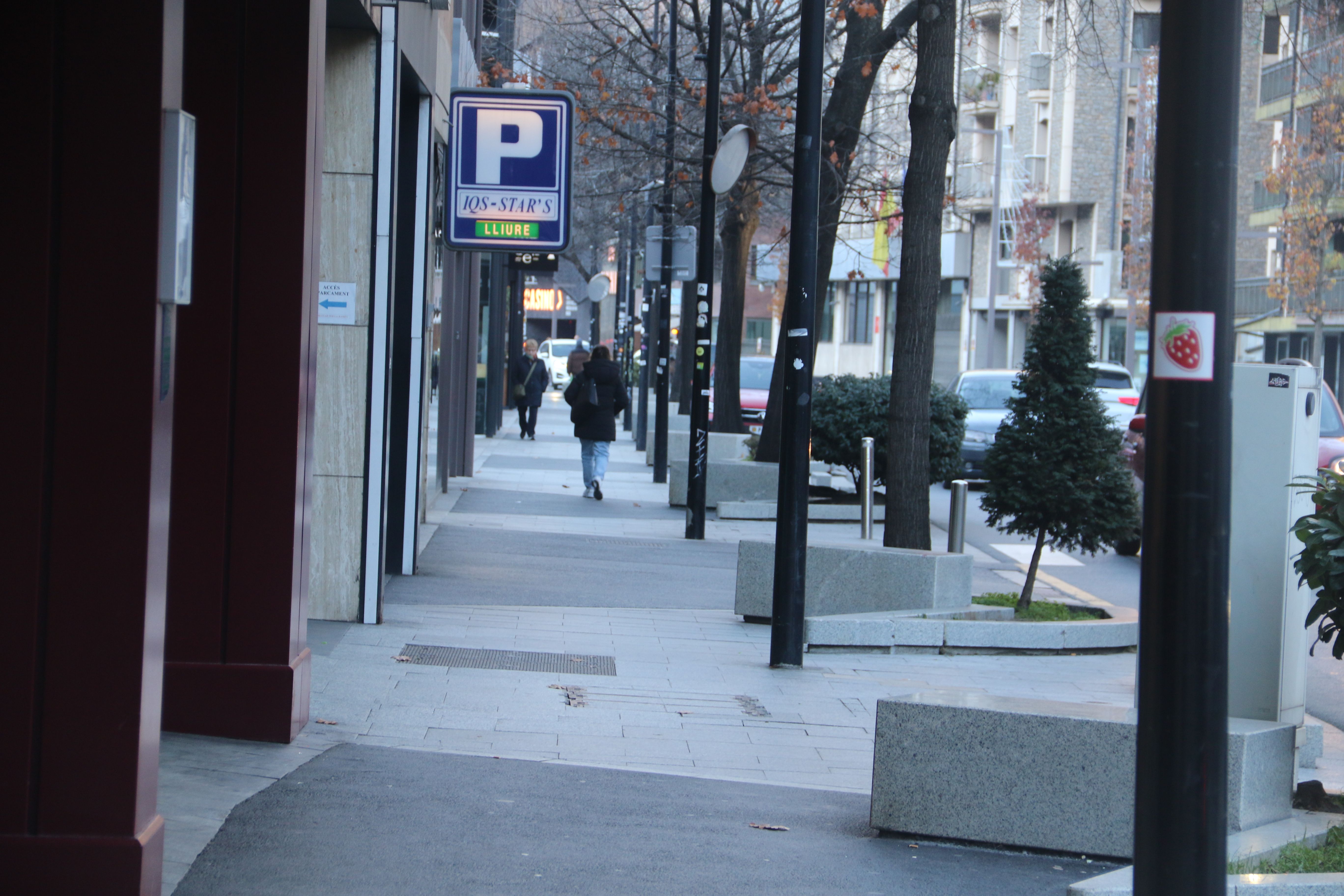 La primera part de la batussa va tenir lloc al carrer Prat de la Creu. La primera part de la batussa va tenir lloc al carrer Prat de la Creu.