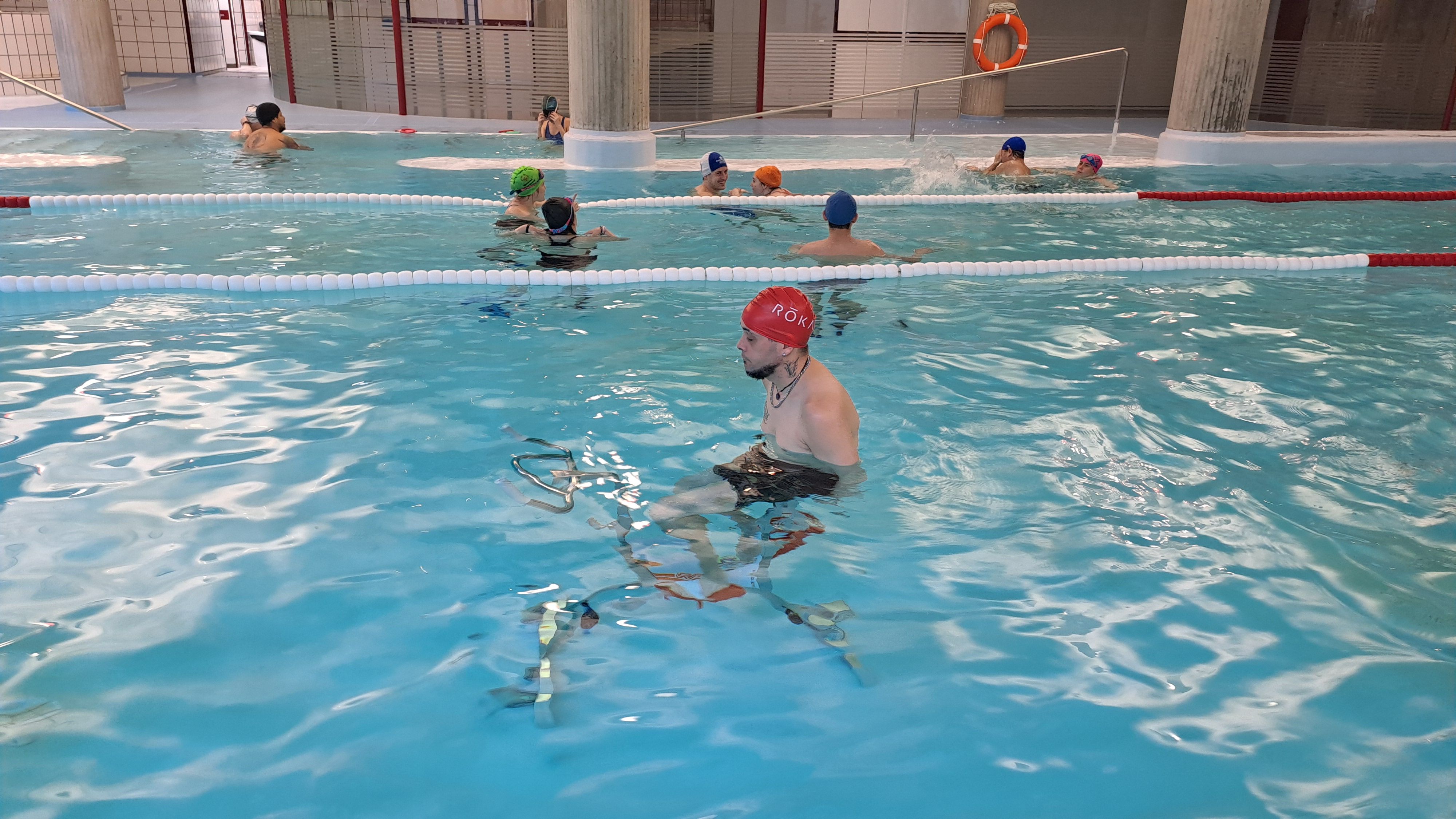 Un altre usuari estrena la bicicleta.